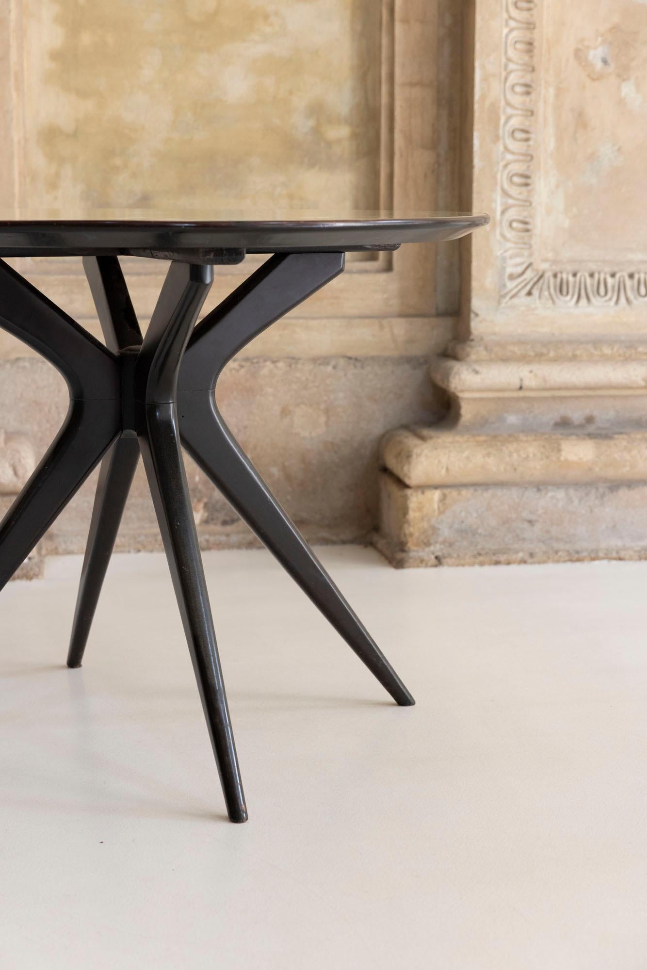 italien Table basse en bois et verre attribuée à Ico Parisi, Italie 1950 en vente