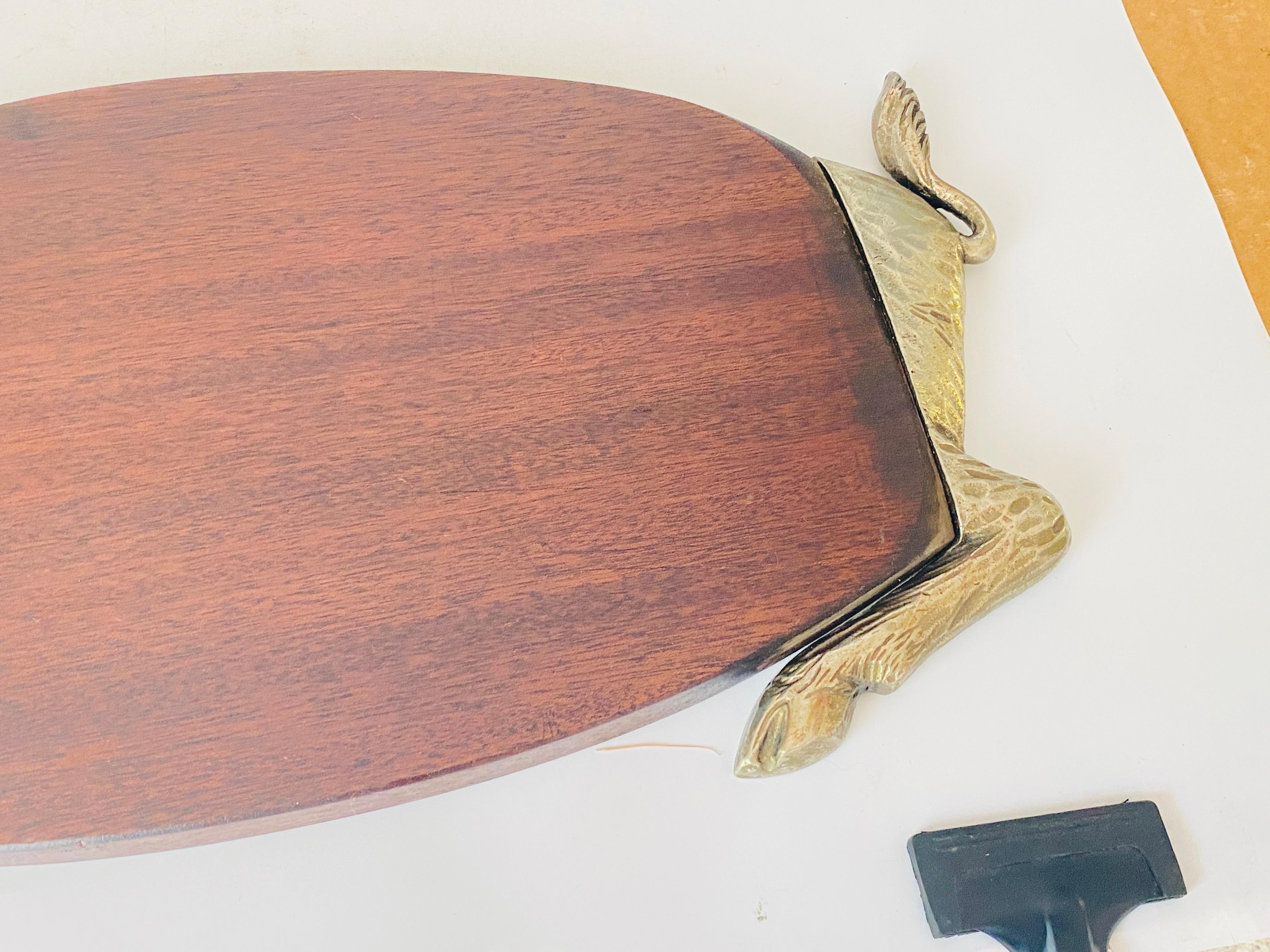Provincial français Planche à découper en bois ou en métal  Couleur brune, Français, 20e siècle en vente