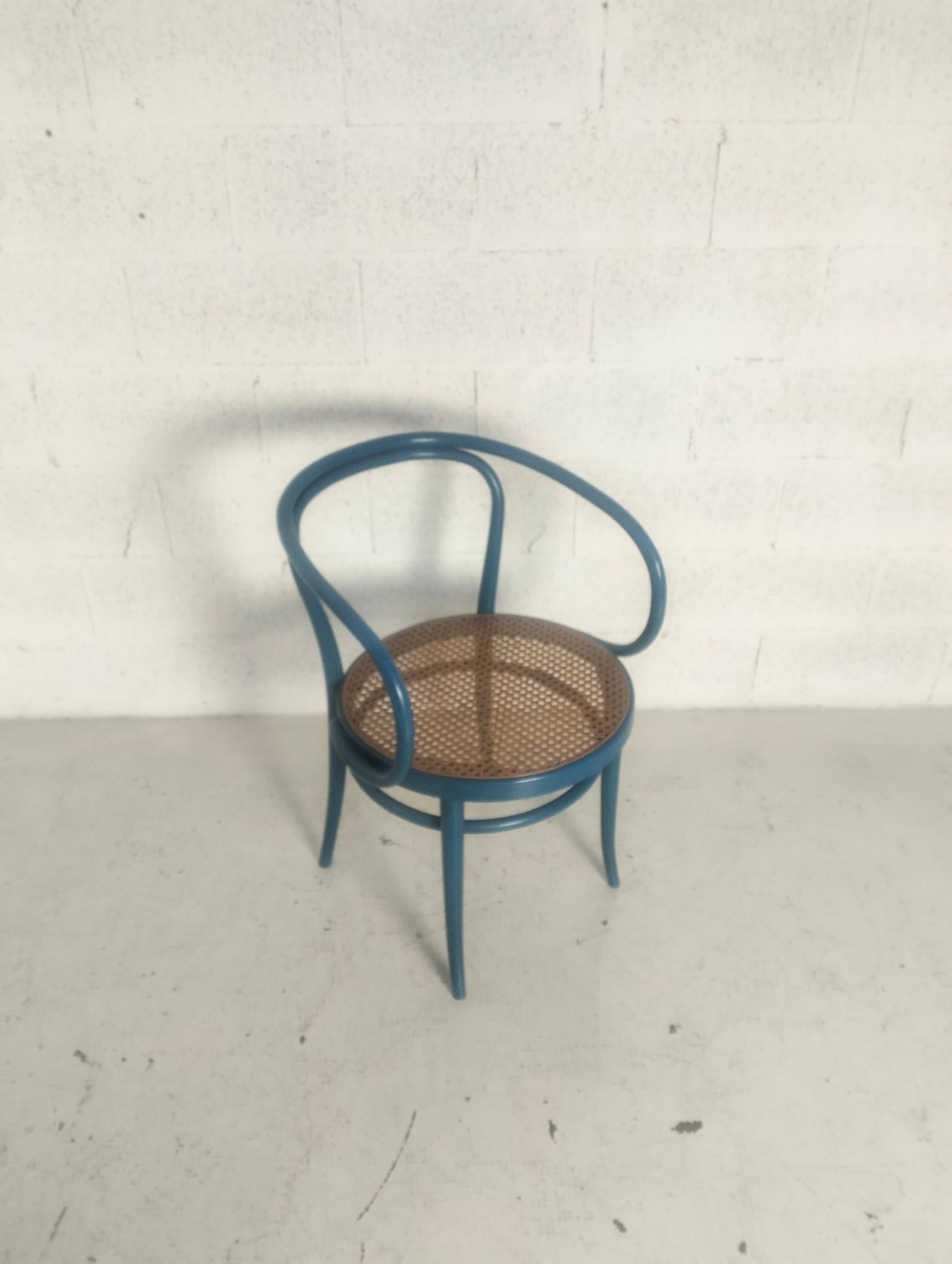 Mid-Century Modern Wooden and Vienna straw Original Thonet chair in blue color 60s