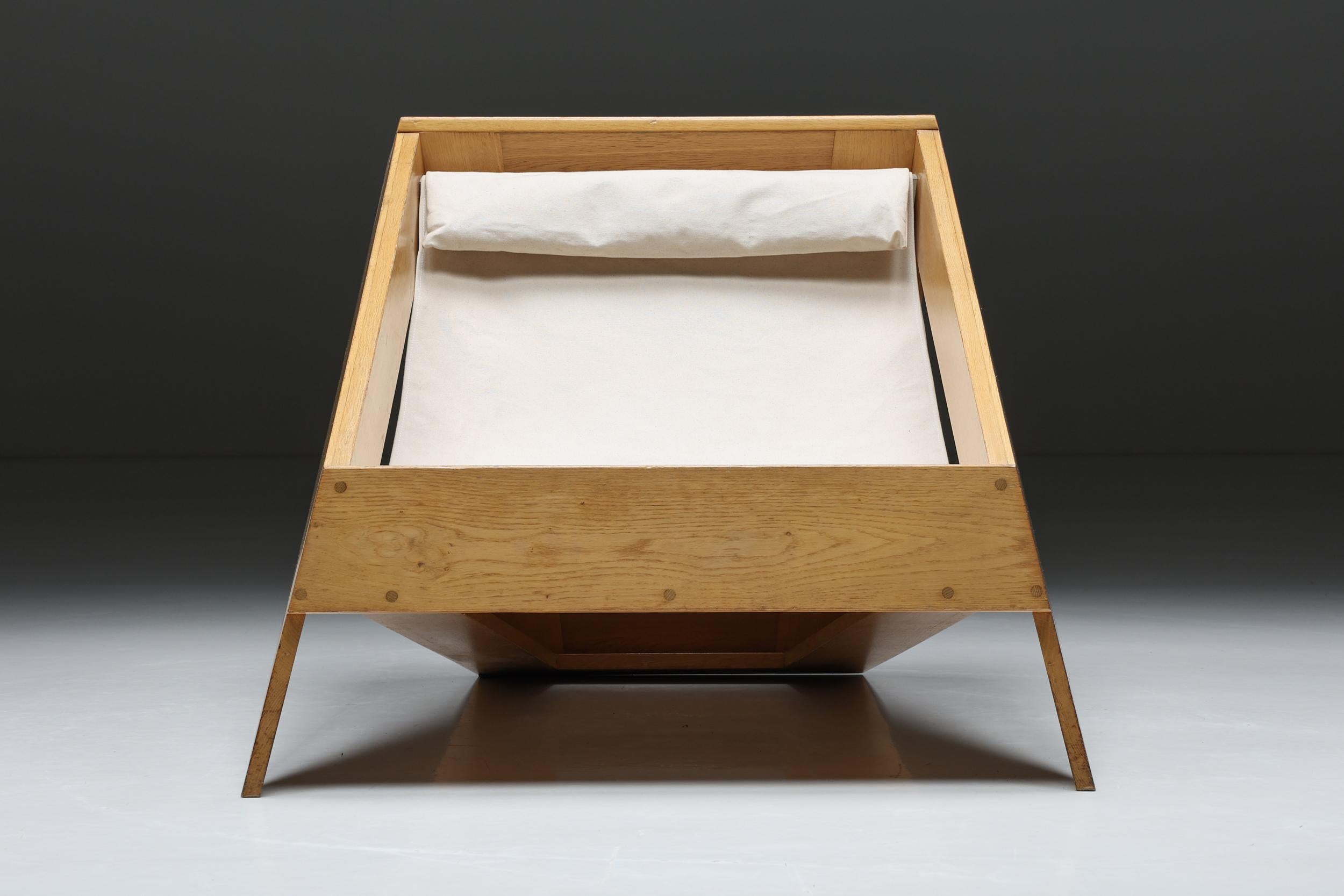 Architektonische Loungesessel aus Holz, Italien, 1960er Jahre (Leinwand) im Angebot