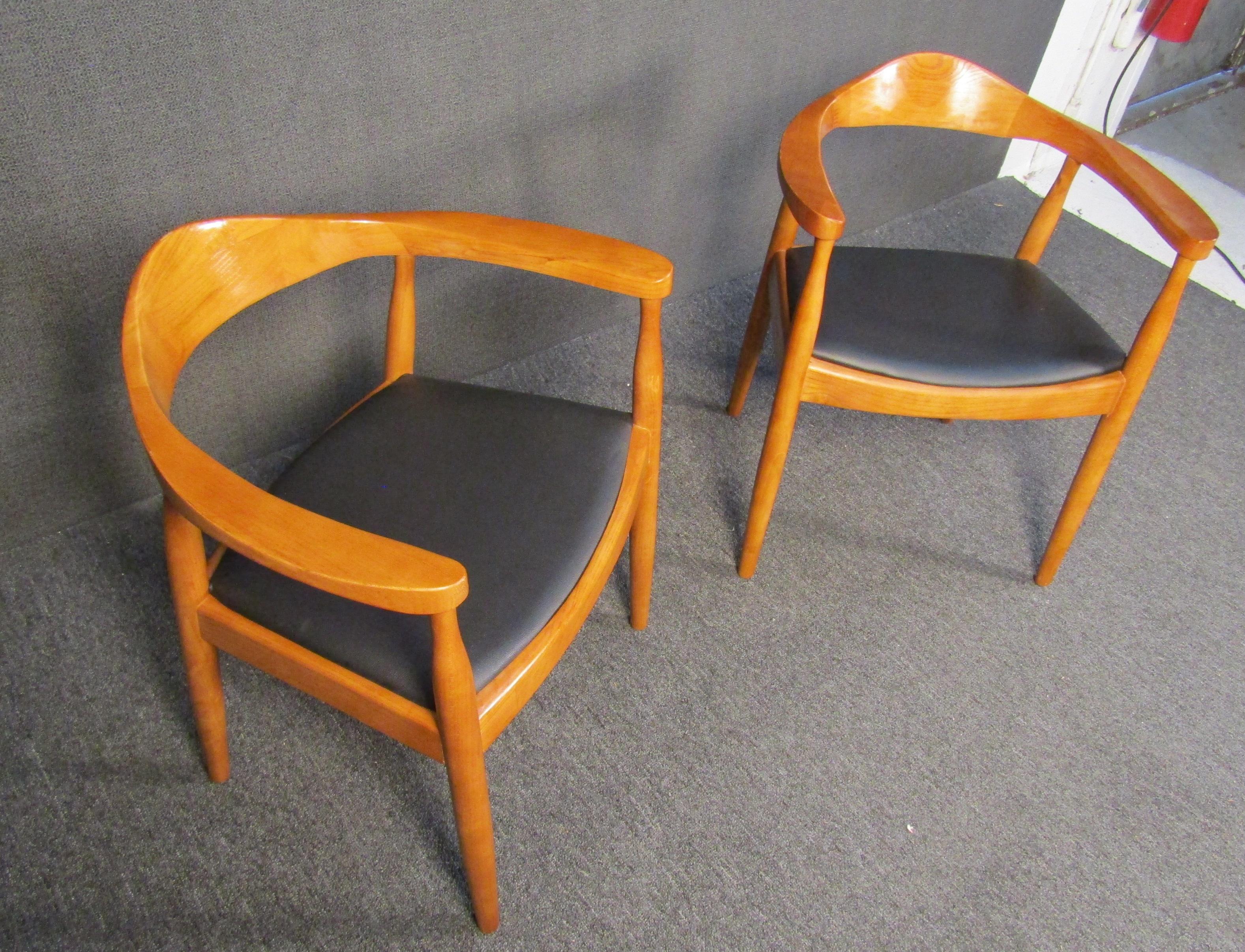 Mid-Century Horn Arm Chairs In Good Condition In Brooklyn, NY