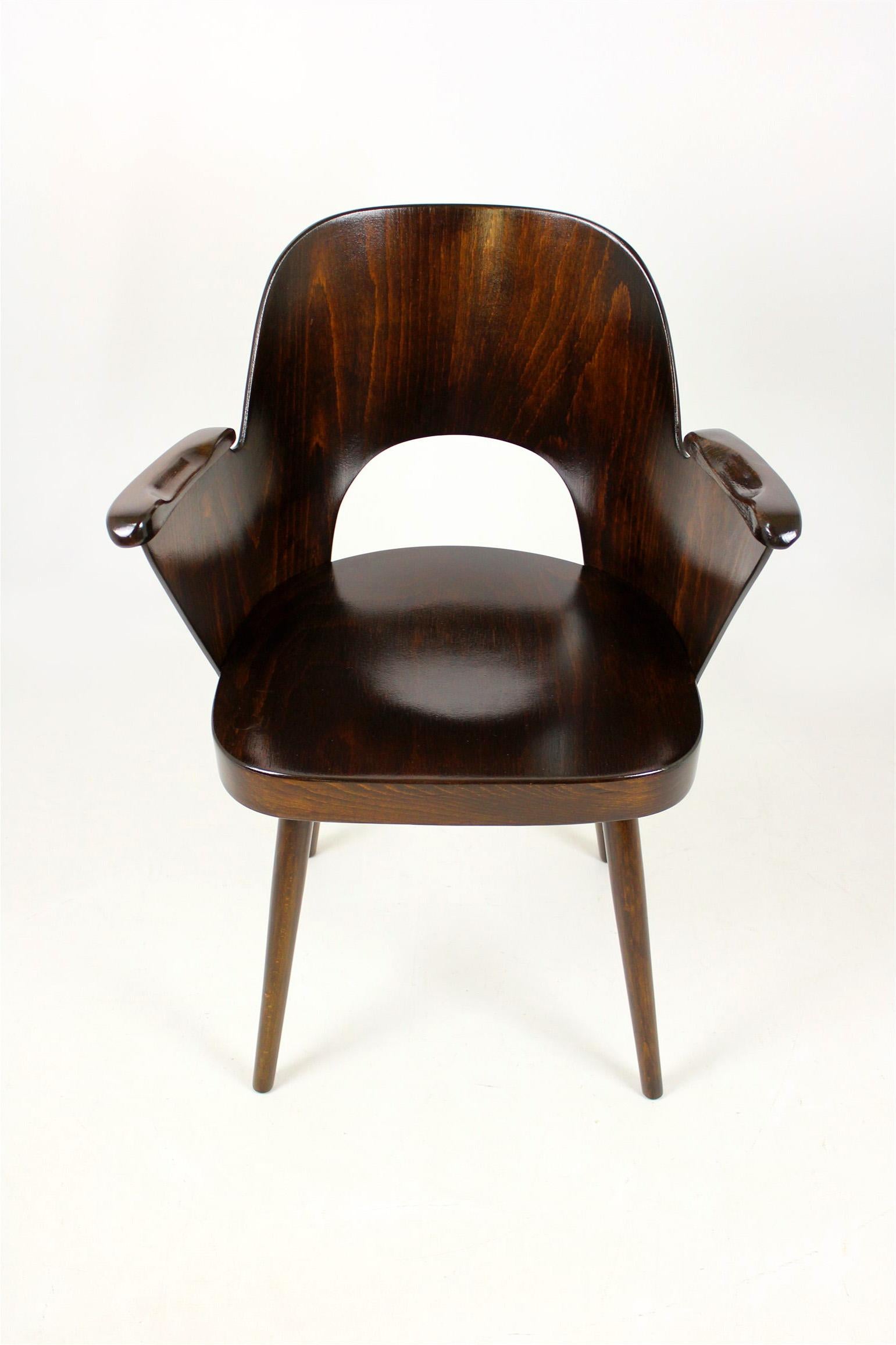 Mid-Century Modern Wooden Armchair by Lubomír Hofmann for Ton, 1950s