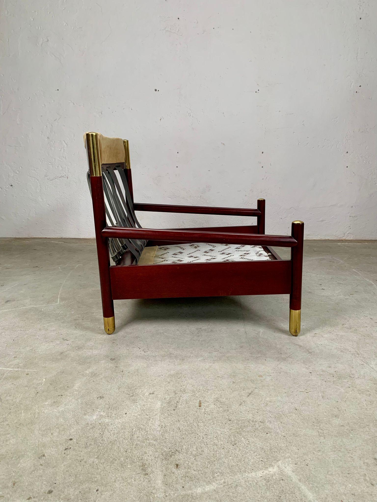 Wooden armchair with velvet upholstery by Carlo De Carli, Sormani, 1960s, Italy en Bueno estado para la venta en Milano, IT