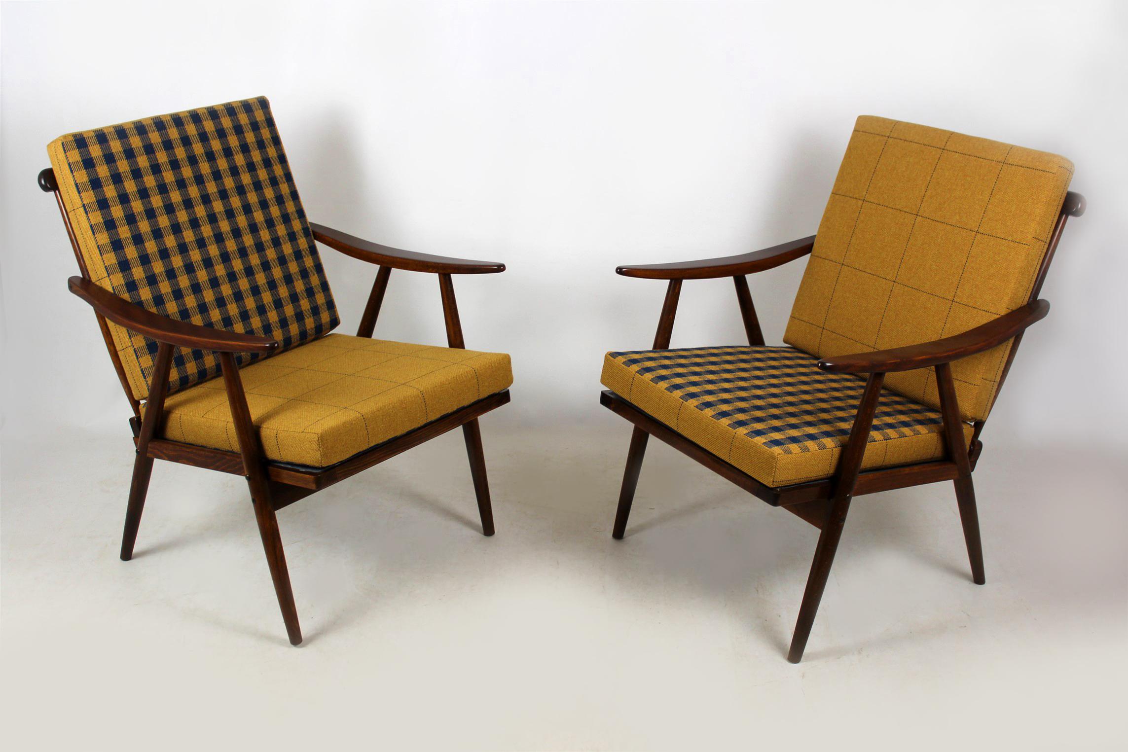 Wooden Armchairs from TON with Double-Sided Checkered Pillows, 1970s, Set of Two In Good Condition In Żory, PL