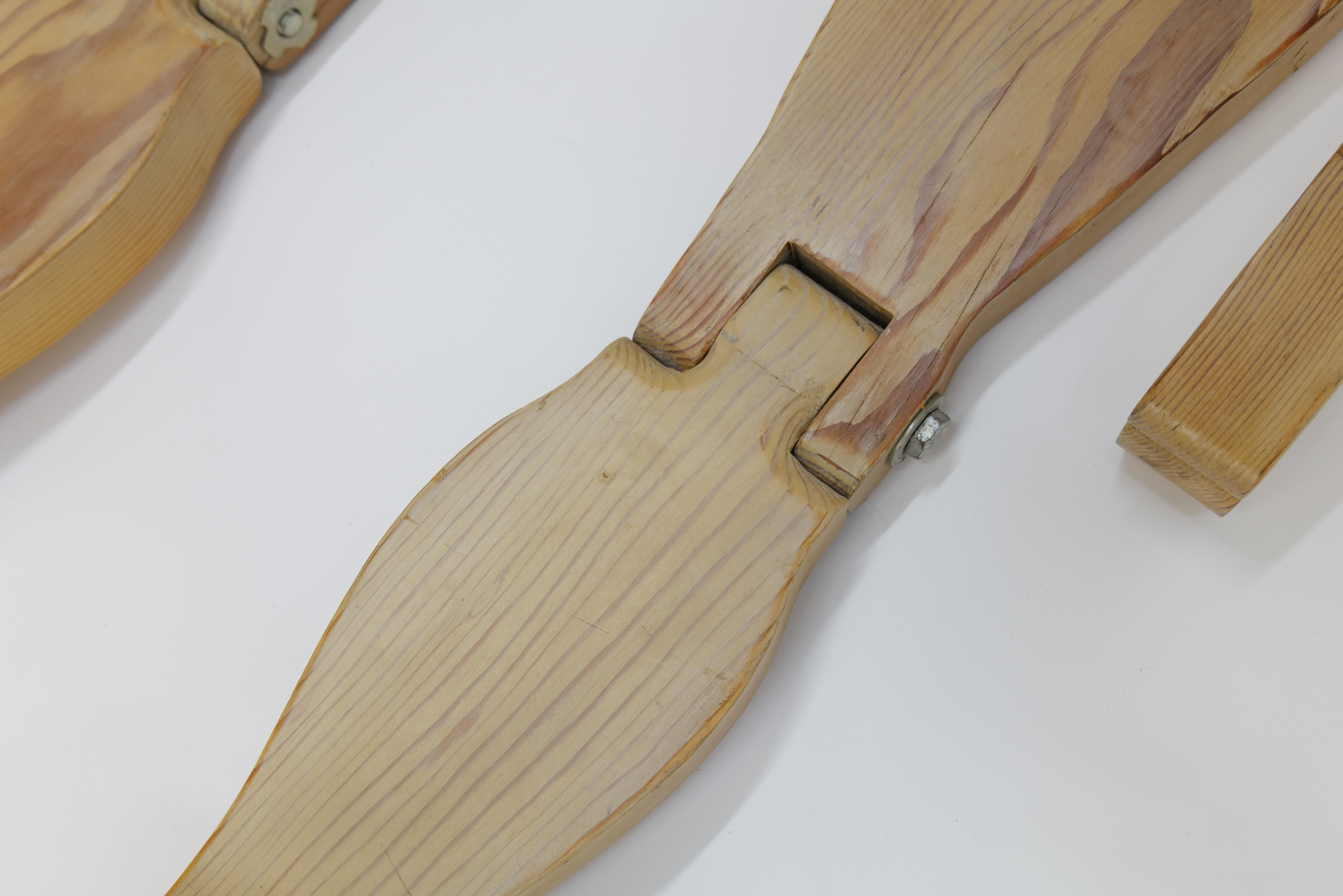 Mannequin d'art populaire articulé en bois en vente 6