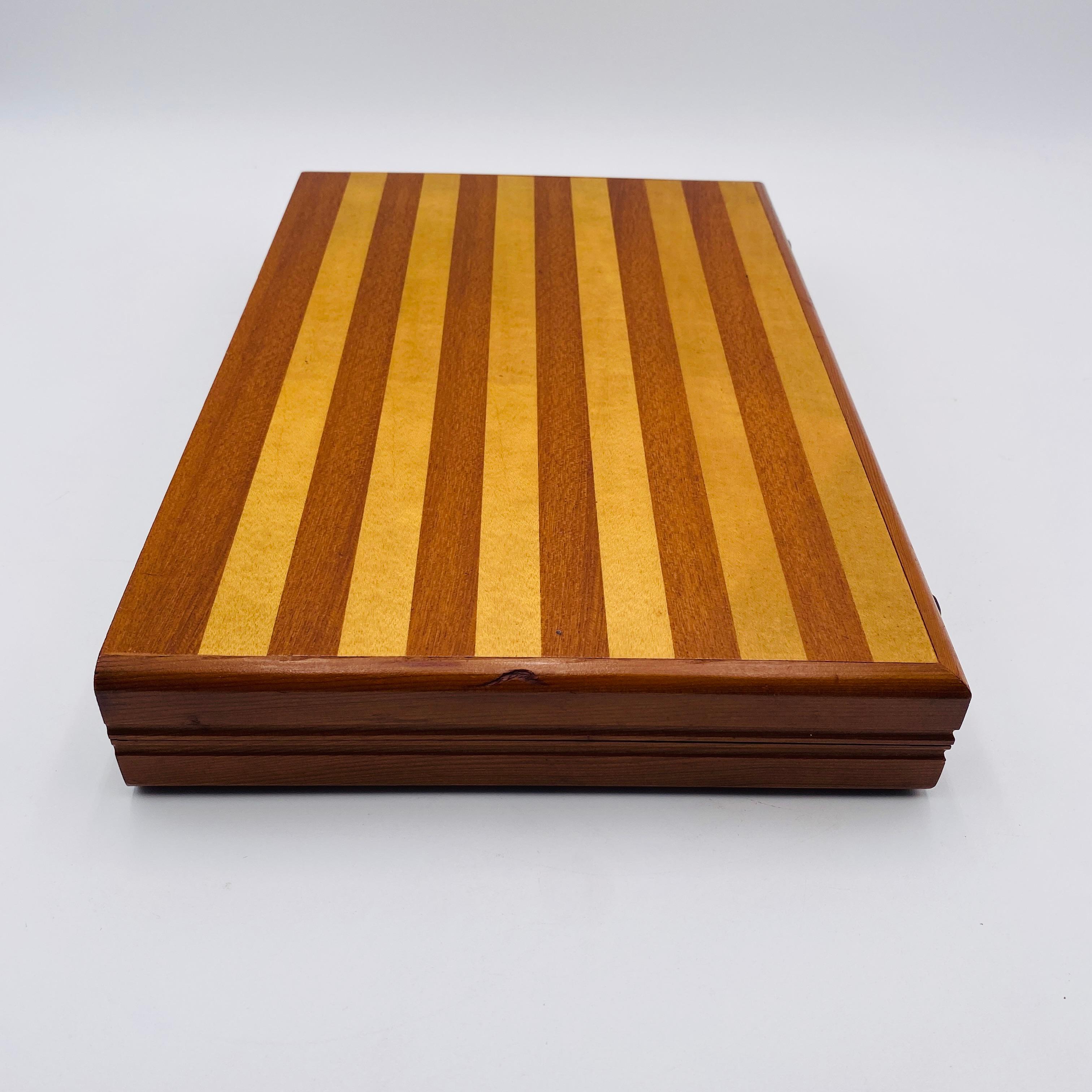 Wooden Backgammon Board Game 20th Century For Sale 4