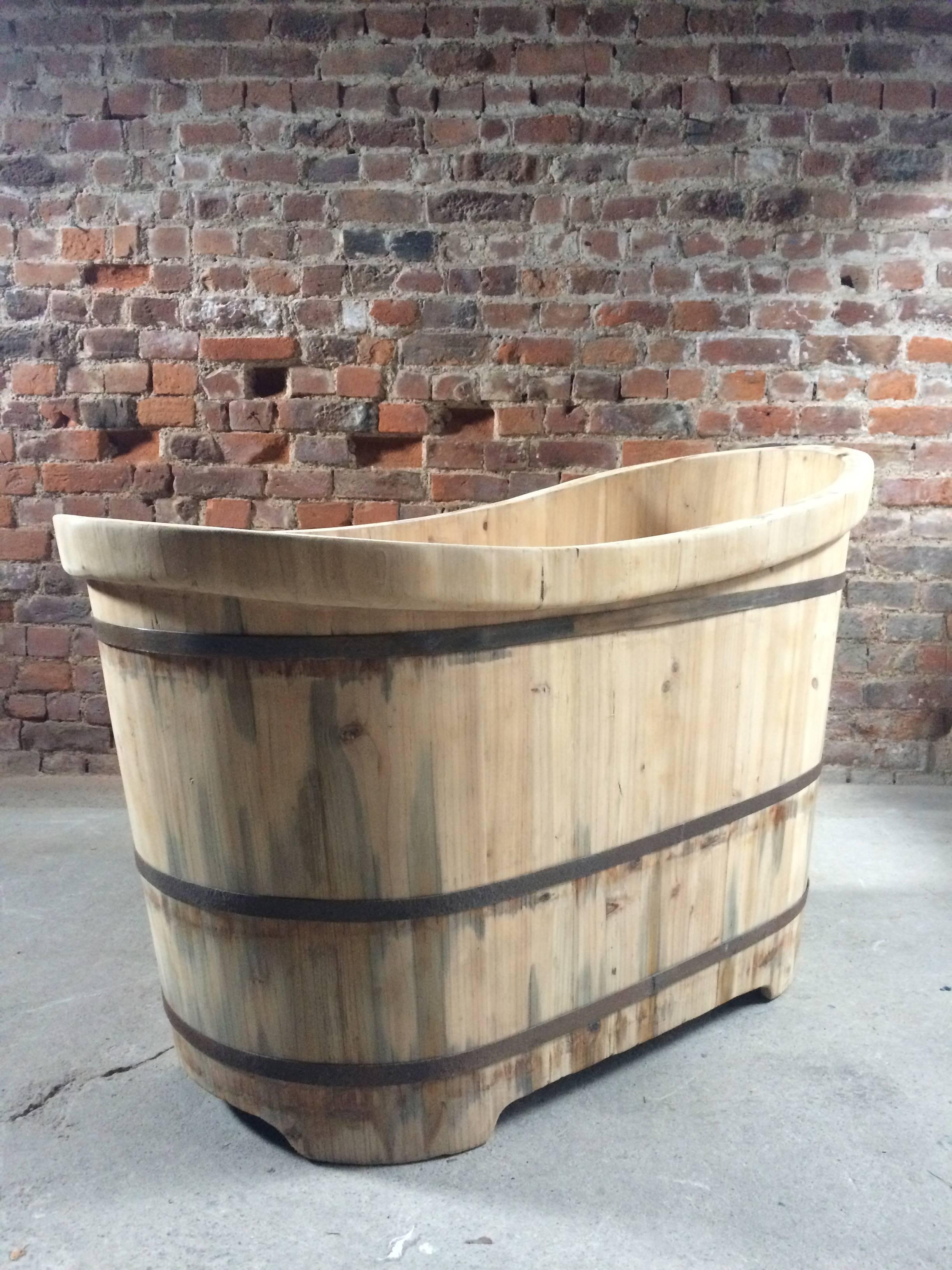 20th Century Wooden Bath Tub Freestanding Slipper Bath Cedar Wood Rustic