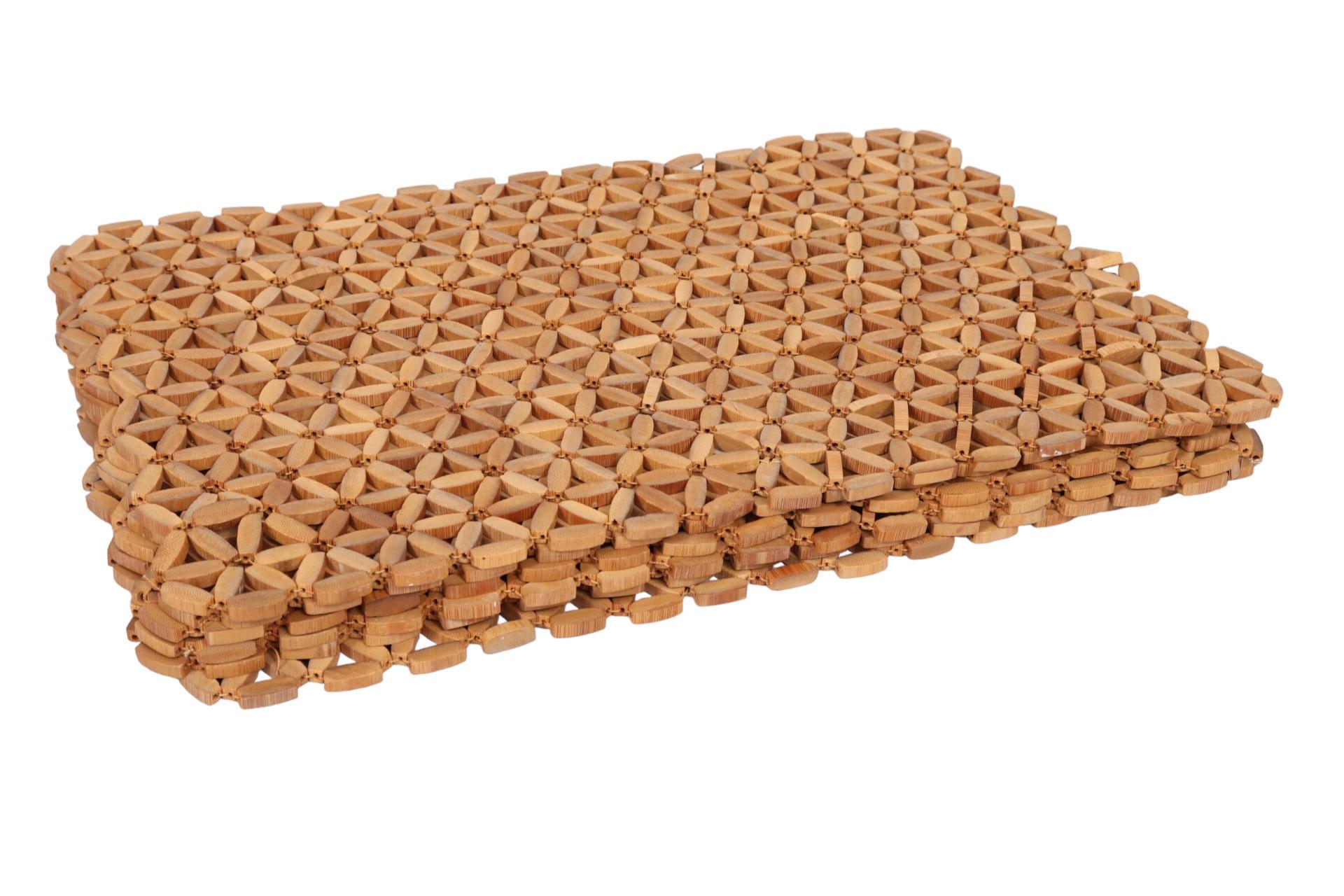 wood bead placemat