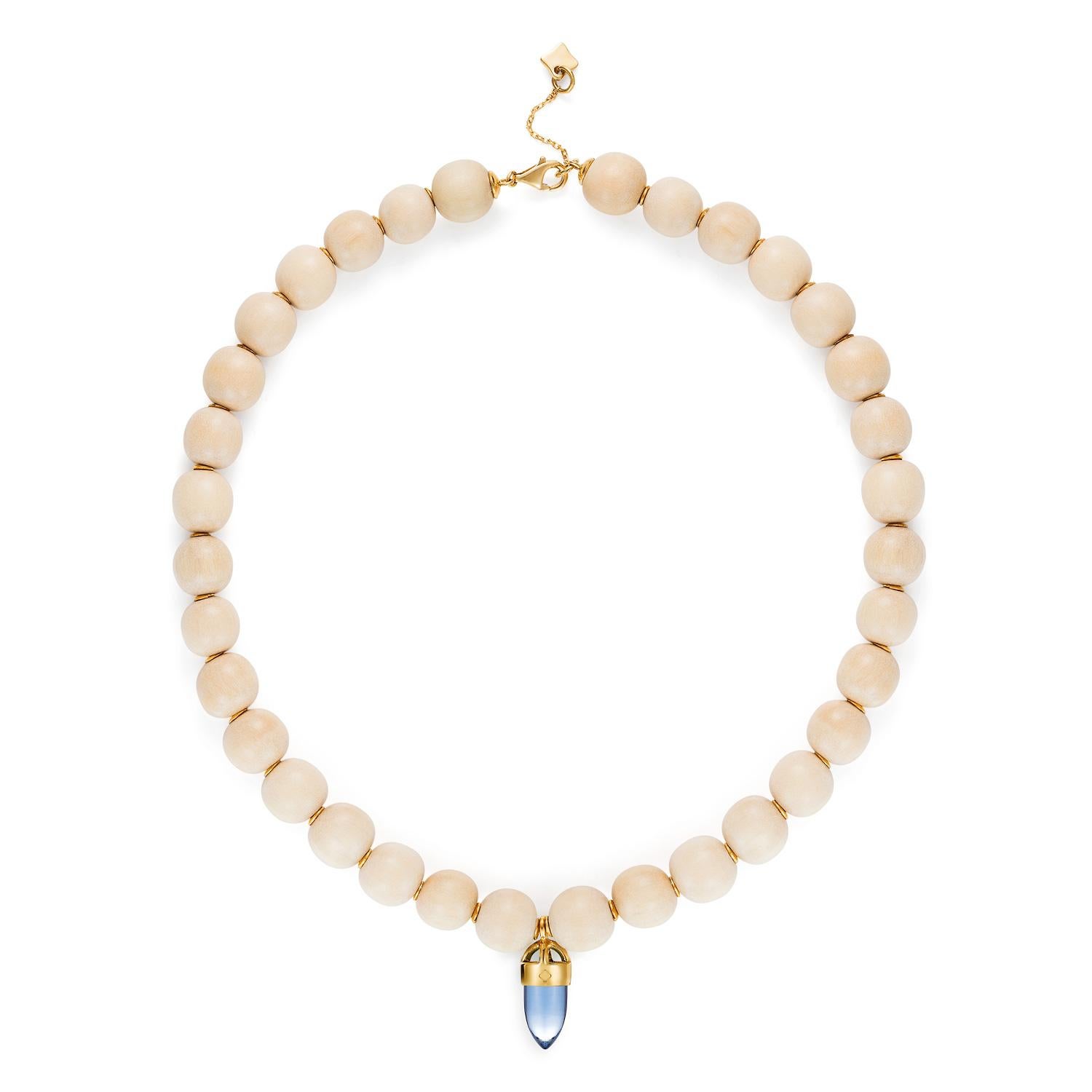 New to the Maviada Collection, our contemporary and very stylish wooden necklaces with 18k gold discs interspersed between each 12mm natural round bead, gives this necklace a playful yet luxurious look. Each necklace measures 40cm. They come in