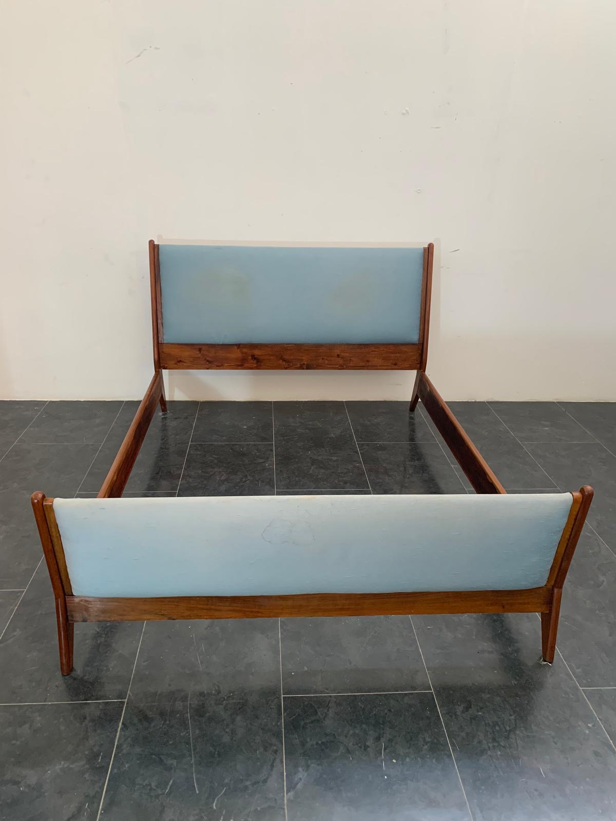 Rosewood and fabric bed with orthopedic bed base by Frauflex, 1960s-70s. Imposing and sturdy. The style echoes that of Ico Parisi. The bed base is orthopedic and rigid; weight is about 80 kg. Manufacturer's label present. Inside measurements: 201 x