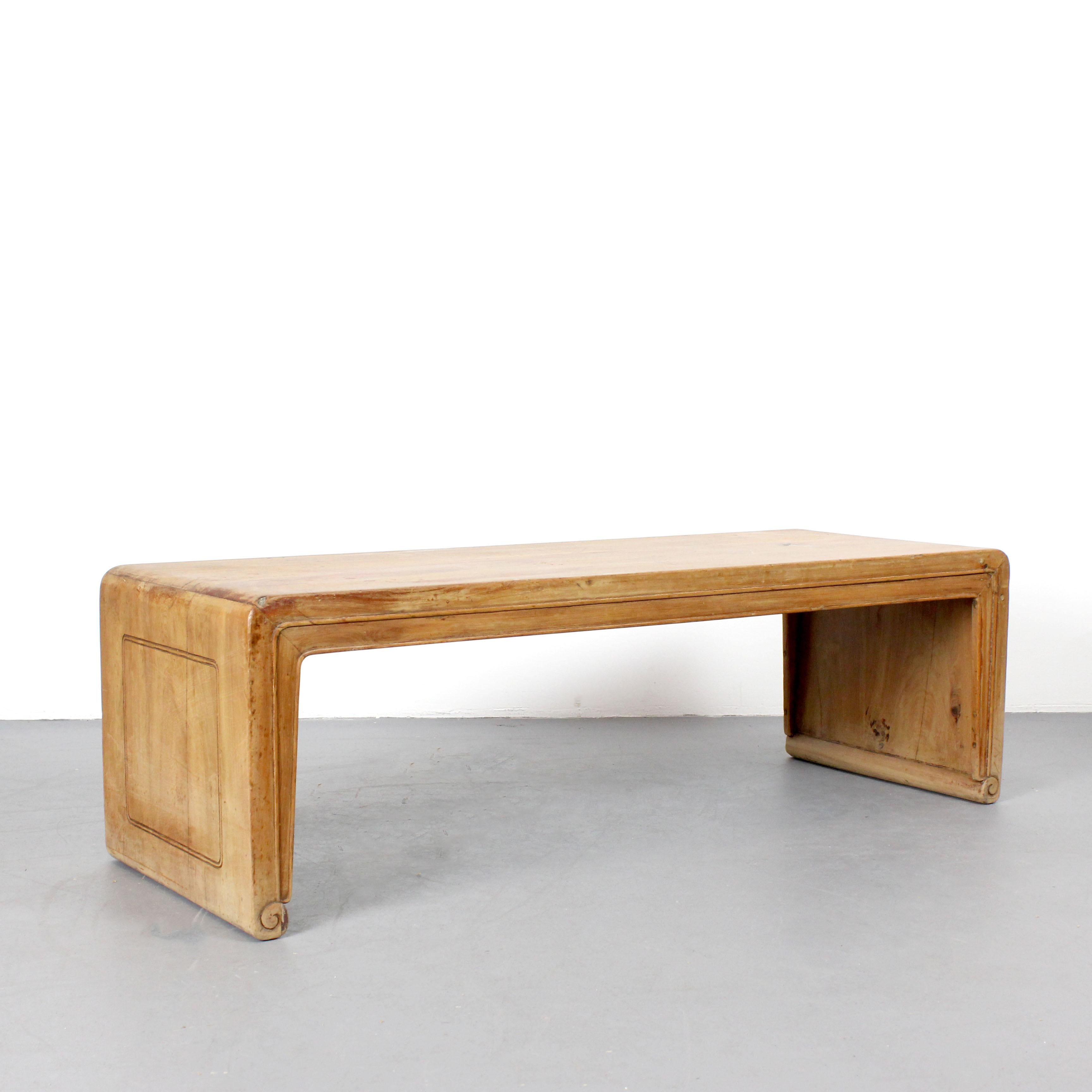 Wooden bench with carved decoration - China - 20th century In Good Condition For Sale In Madrid, España