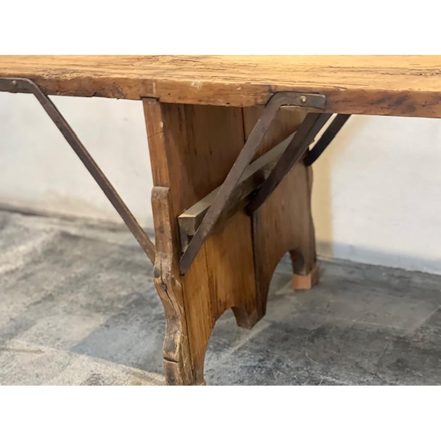 20ième siècle Banc en bois avec bracelets en croix en fer forgé, FR-1143 en vente