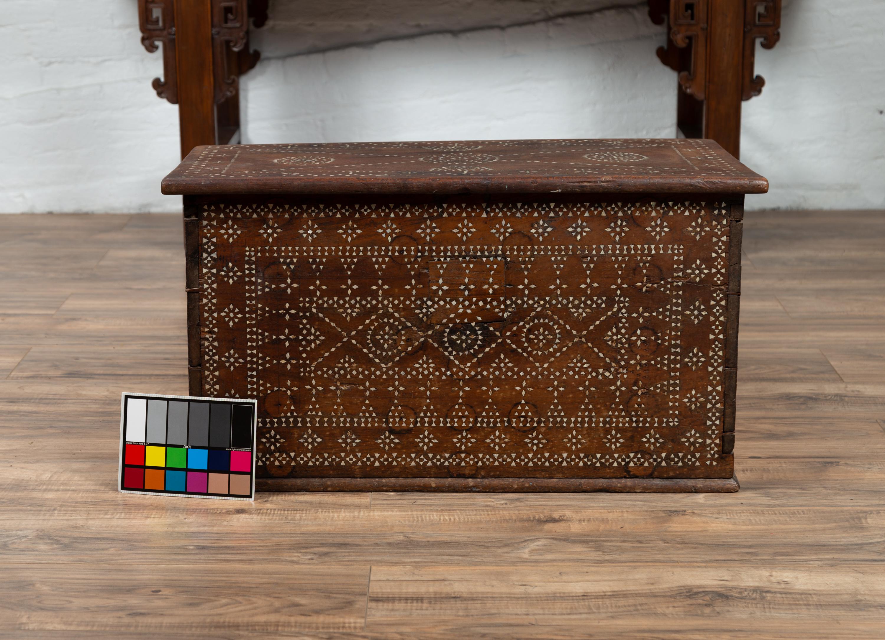 Wooden Blanket Chest from Madura with Geometrical Mother-of-Pearl Inlay 9