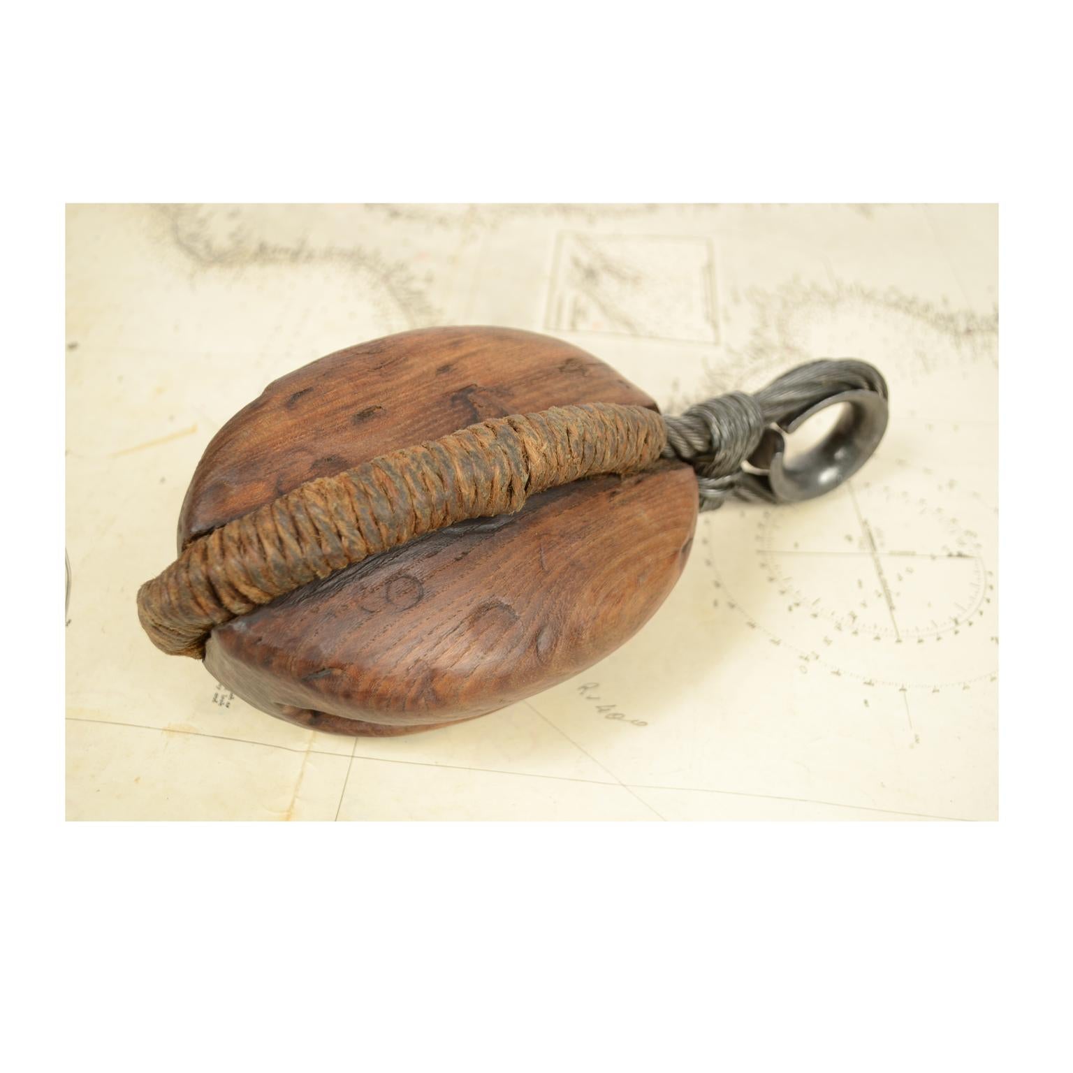 Wooden Block Complete with Steel Ring with Brass Pulley, 1860 2