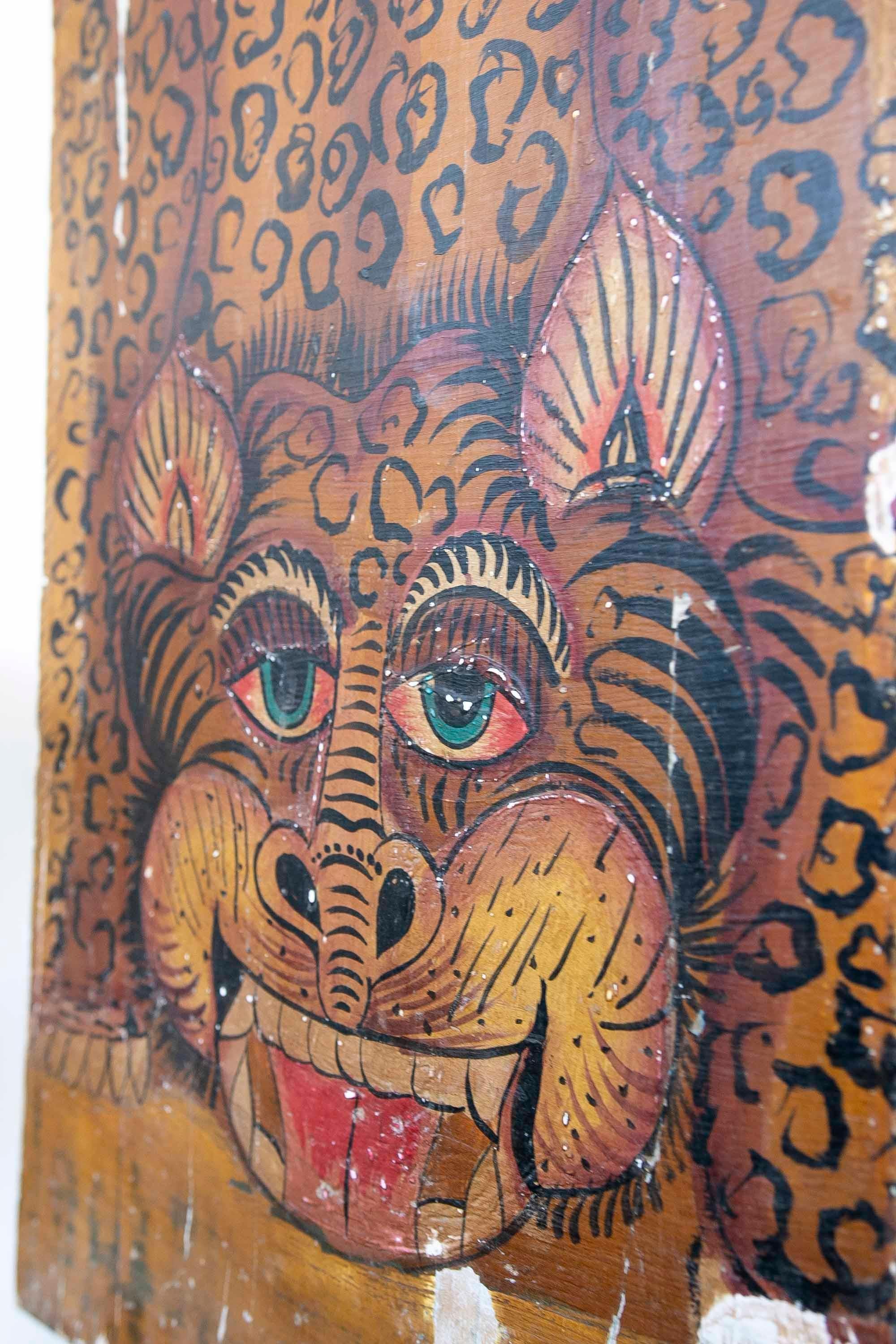 Wooden Board with Hand-Painted Tiger Decoration  For Sale 10