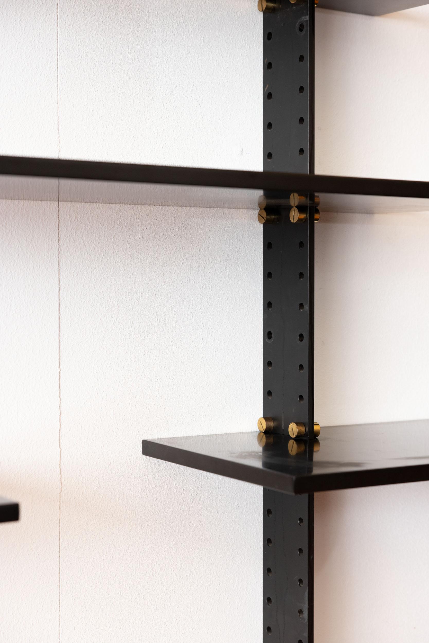 Estantería de madera diseñada por Ignazio Gardella para Azucena Italiano en venta