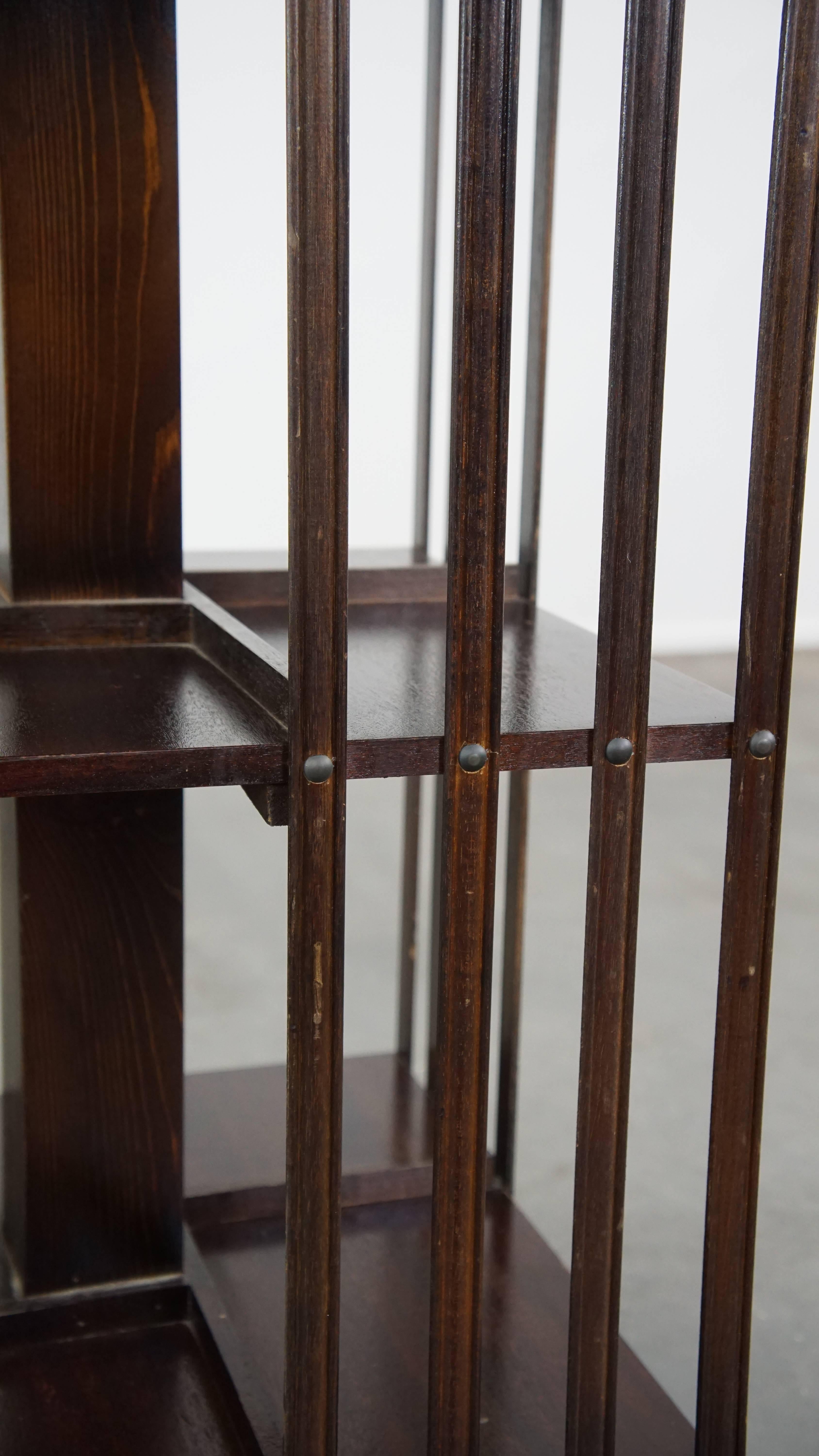 Wooden bookstand with green leather surface and on wheels in English style For Sale 2