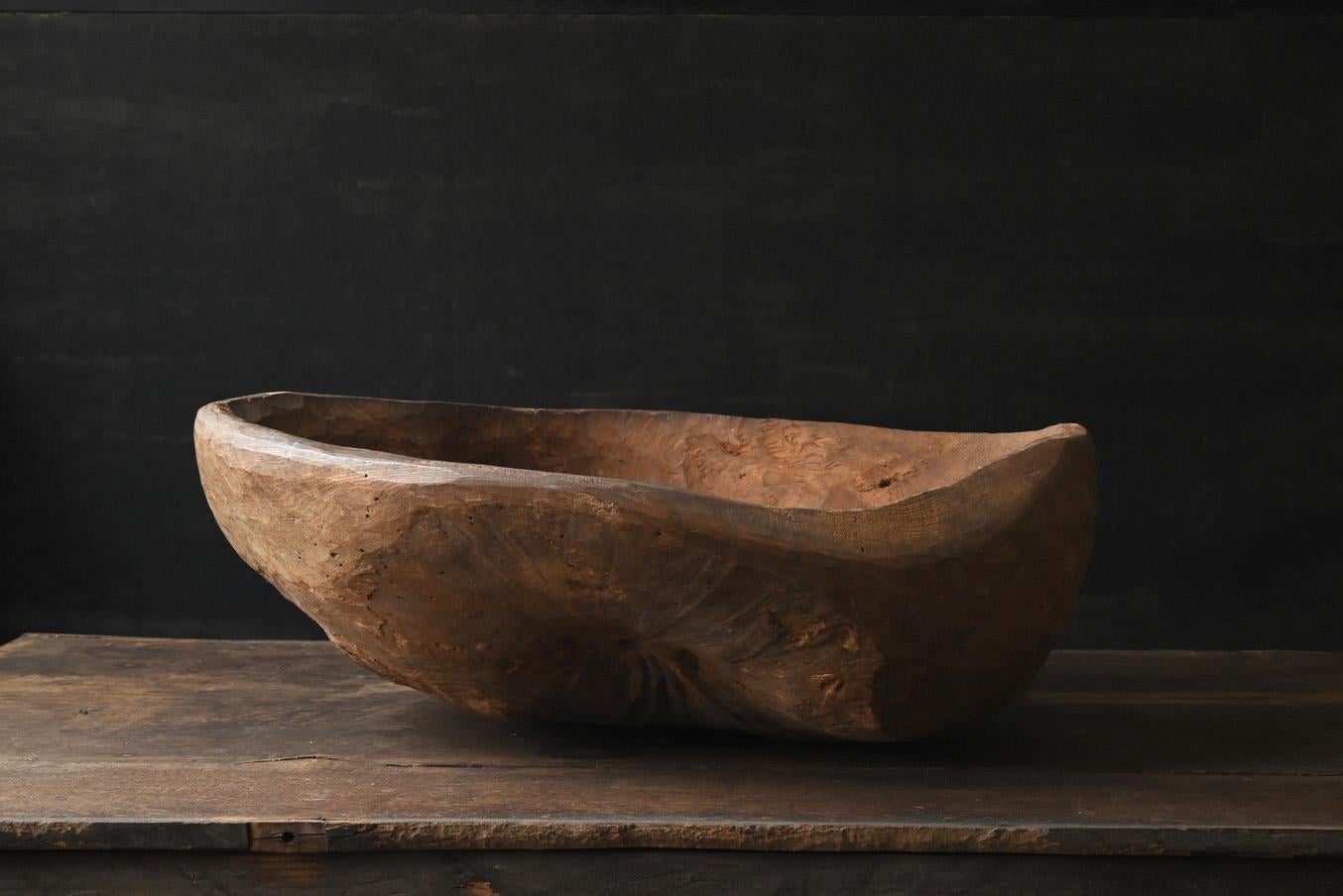 20ième siècle Bol en bois sculpté dans une ancienne loupe d'arbre japonaise/objet de sculpture du 20e siècle en vente