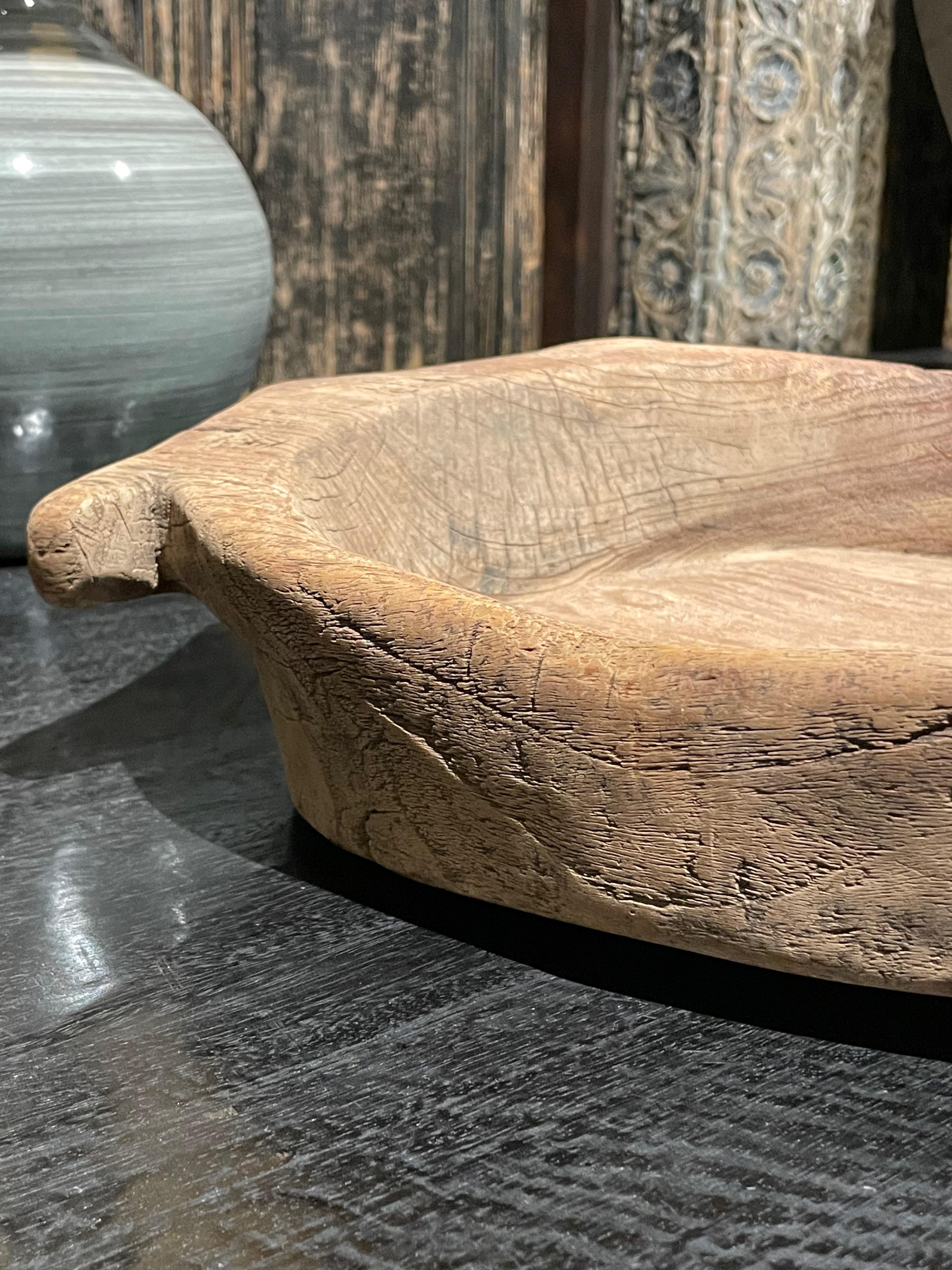 Wooden Bowl with Handles, Indonesia, 1960s In Good Condition In New York, NY