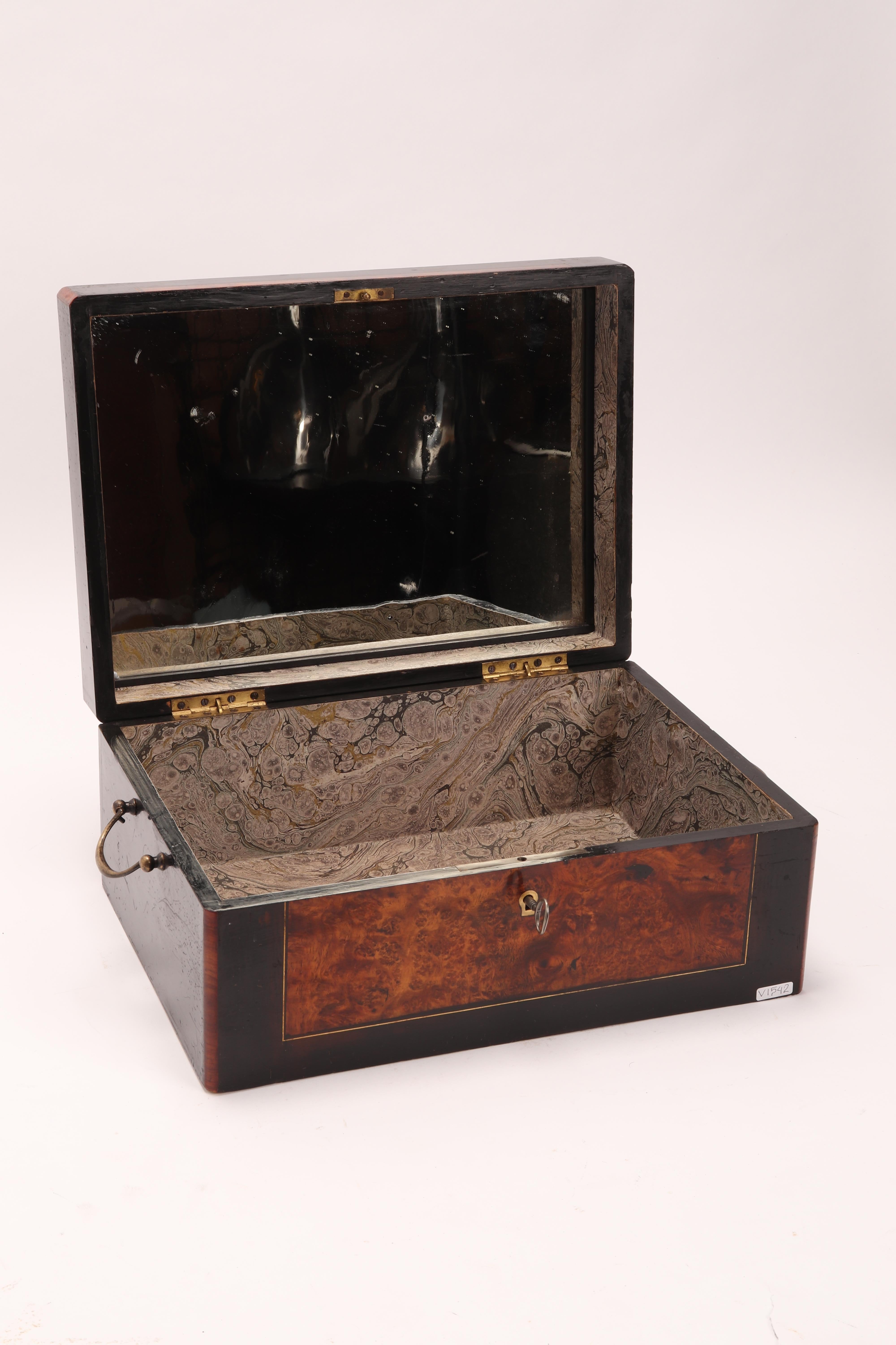 19th Century Wooden Box with Briar Veneer, Italy, 1850 For Sale