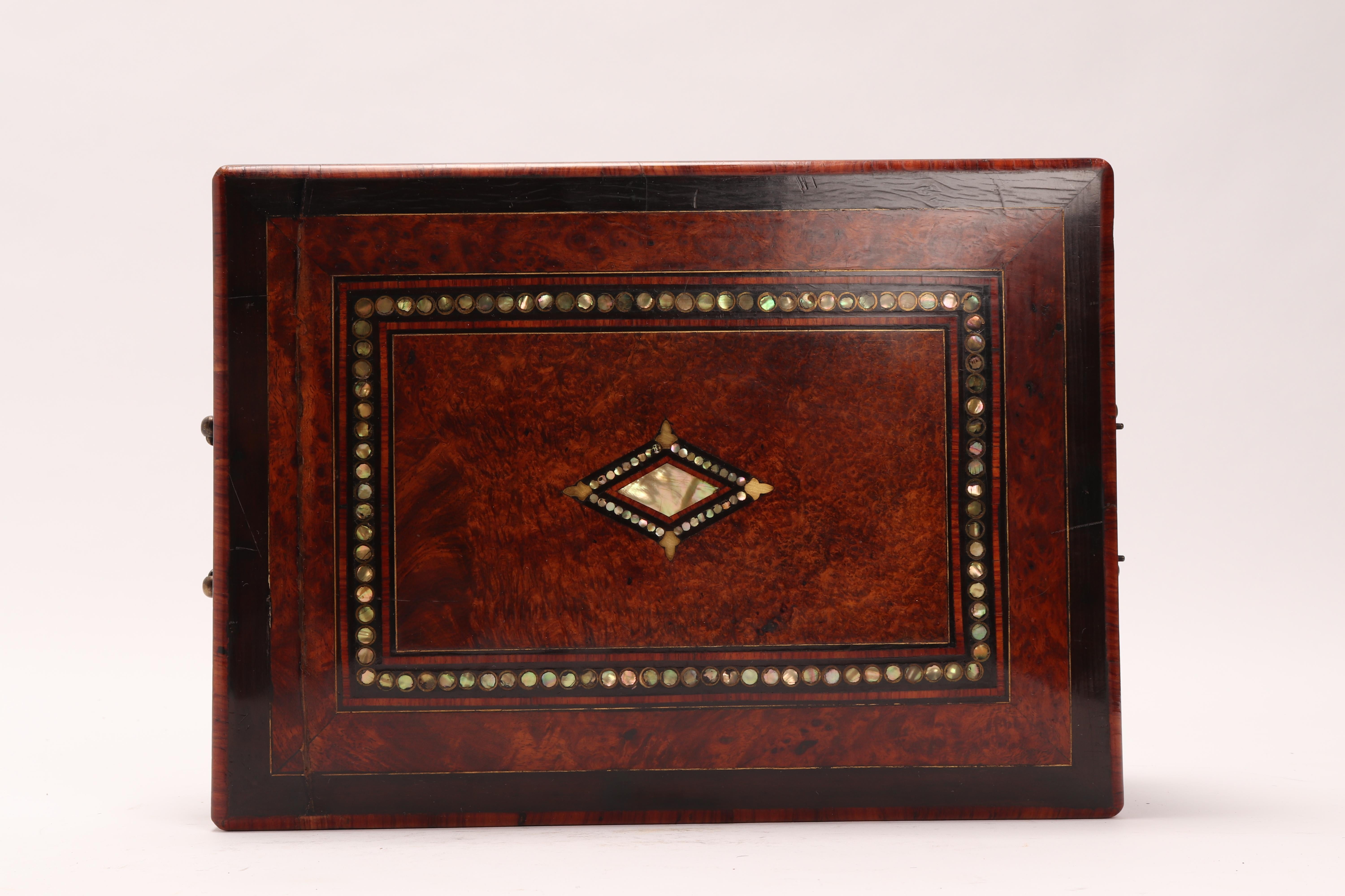 Wooden Box with Briar Veneer, Italy, 1850 For Sale 3