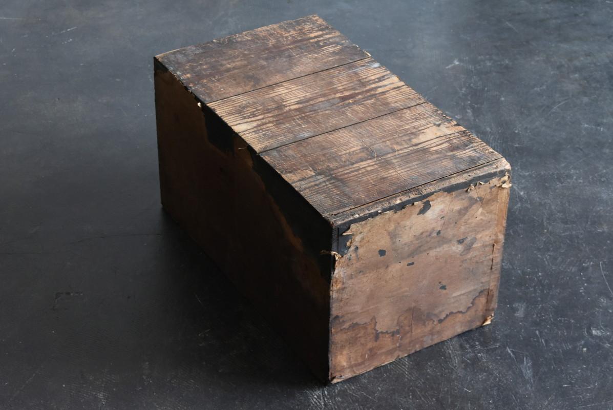 19th Century Wooden Box with Drawer in the Meiji Era in Japan / Box with Japanese Paper/1868