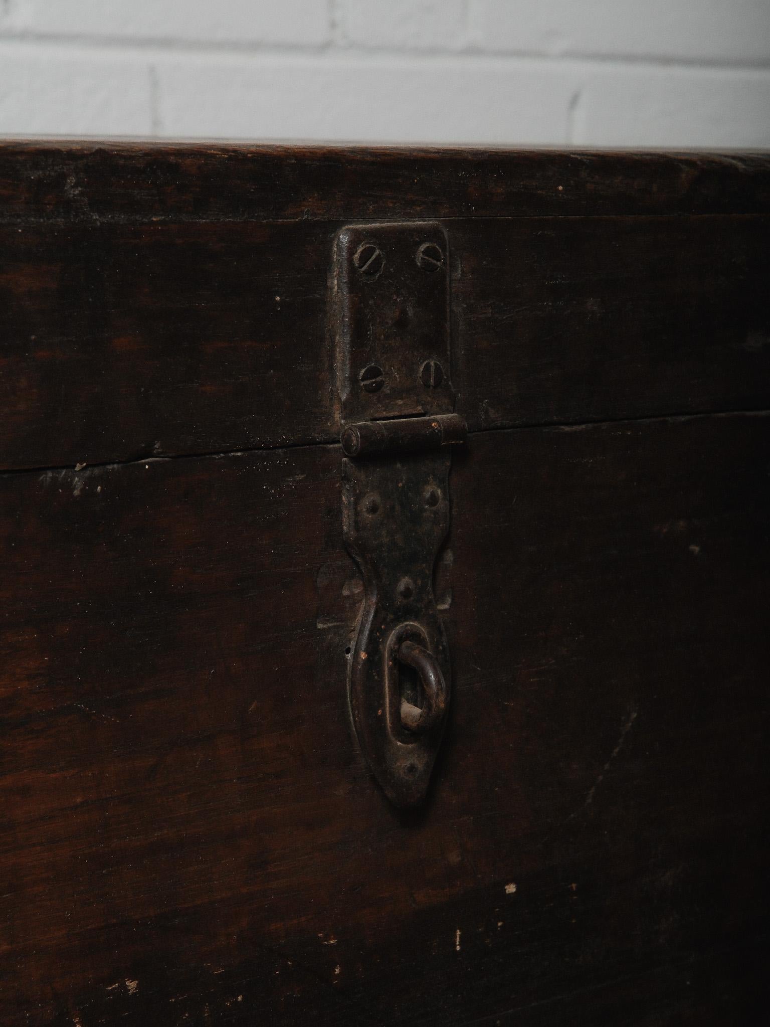 Ferro Wooden Box with Hinged Lid and Iron Fittings in vendita