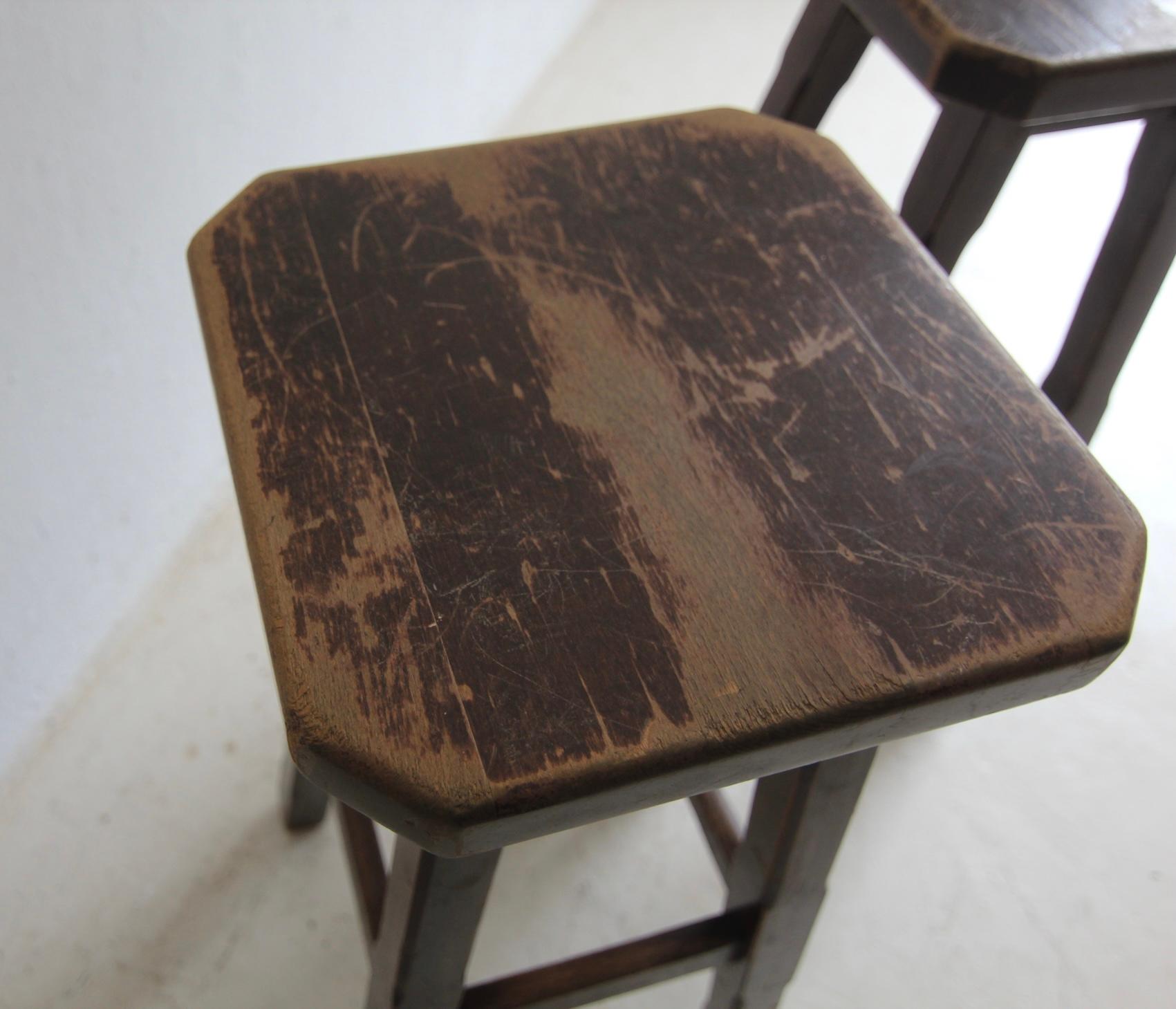 Tabourets de bar brutalistes en bois. Ensemble de 2 pièces en vente 6