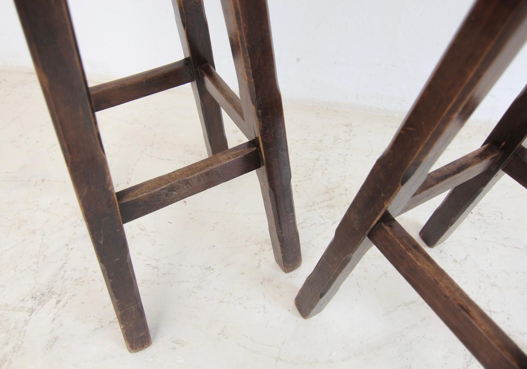 Tabourets de bar brutalistes en bois. Ensemble de 2 pièces en vente 8
