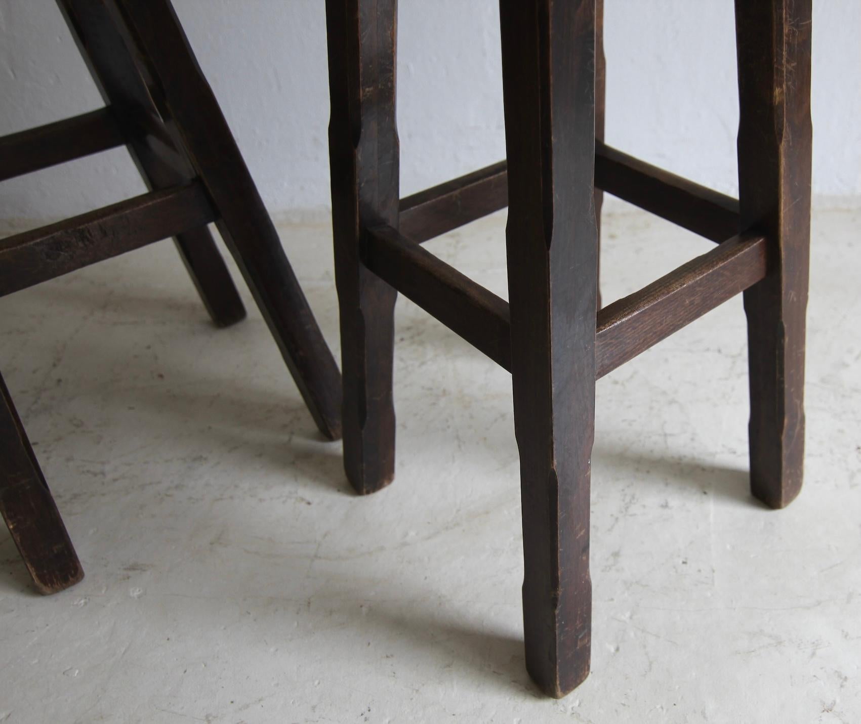 Tabourets de bar brutalistes en bois. Ensemble de 2 pièces en vente 9