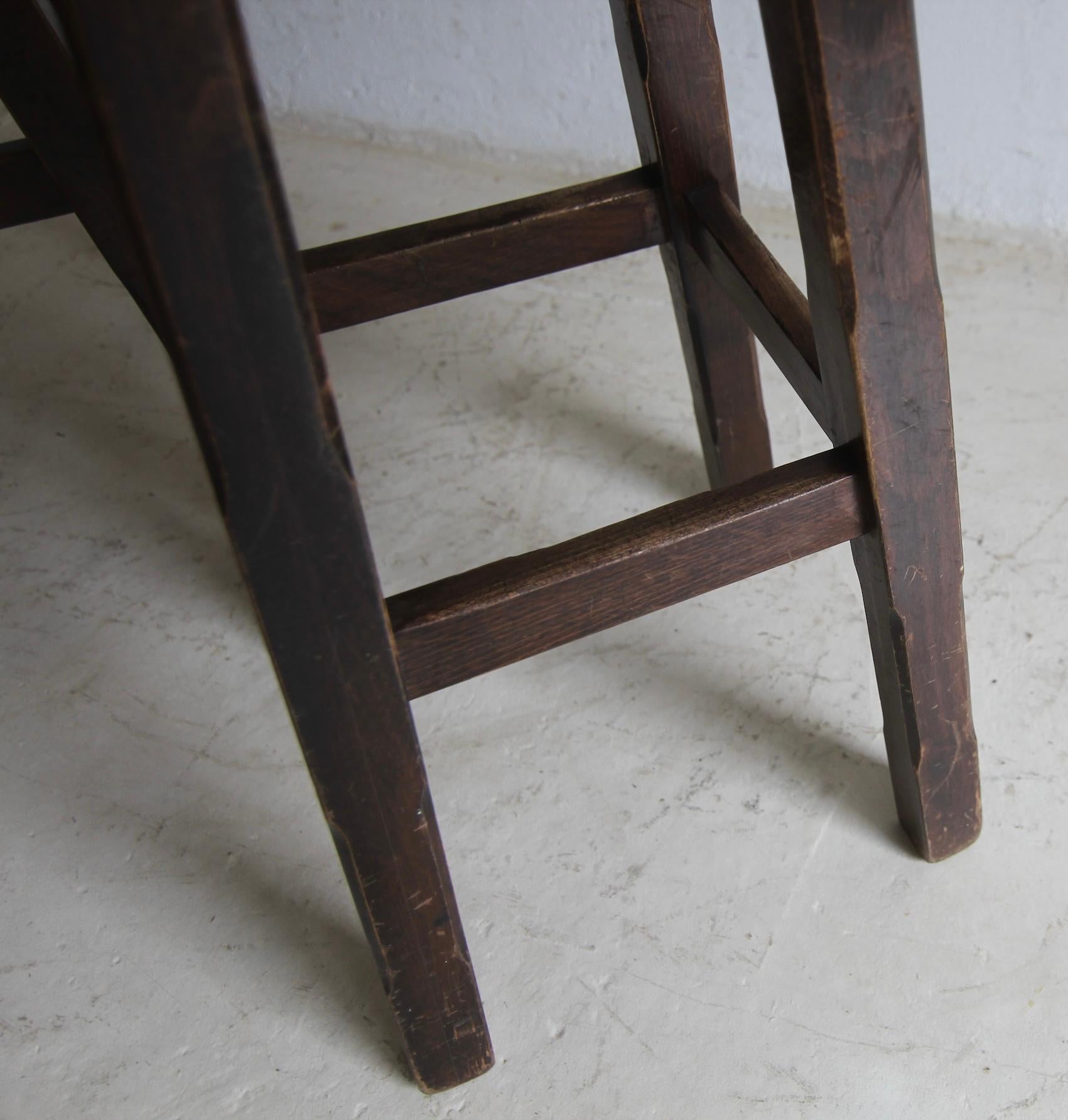 Tabourets de bar brutalistes en bois. Ensemble de 2 pièces en vente 10