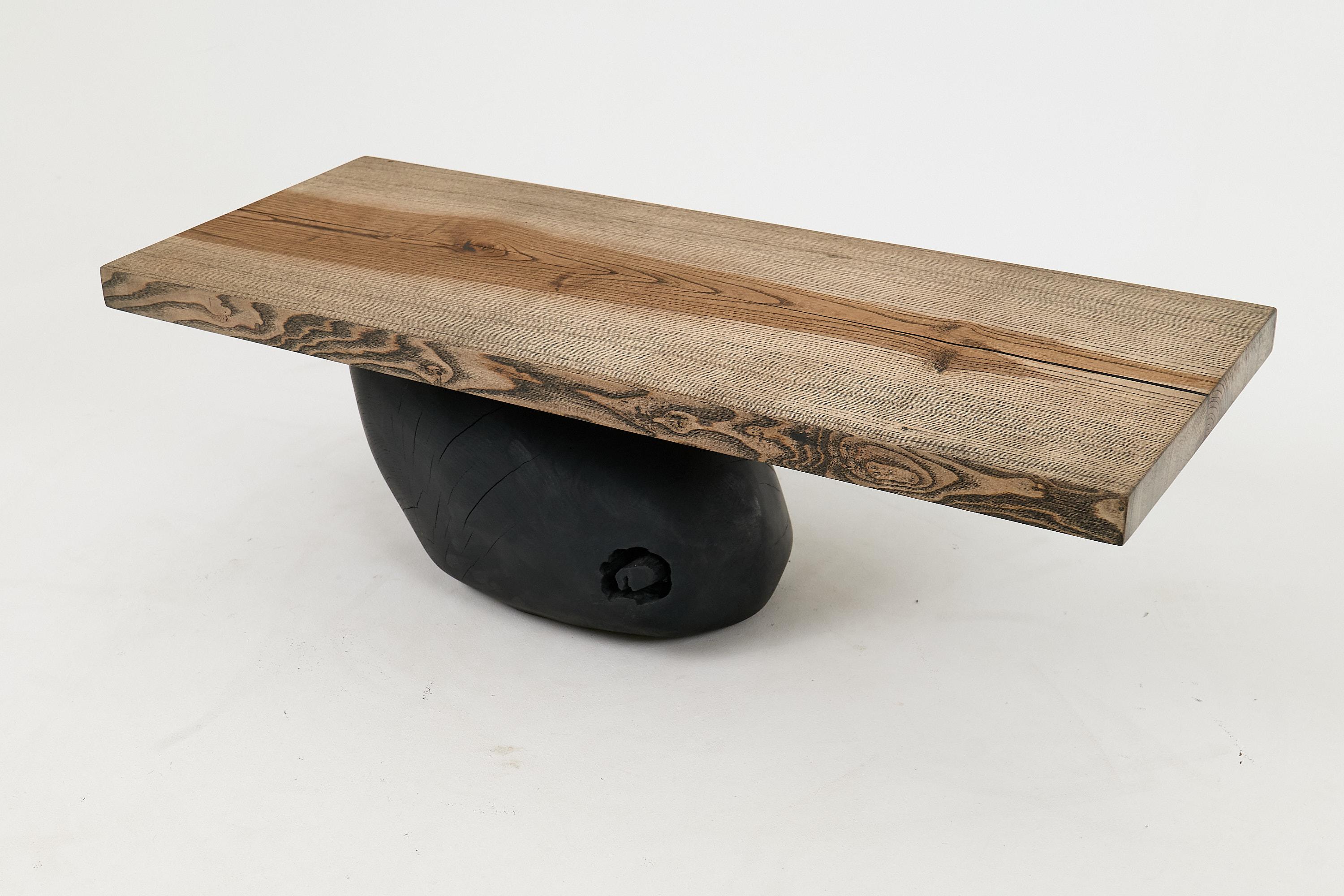Brutalistischer Holztisch, Wabi-Sabi, natürlich und umweltfreundlich, Logniture (Geschnitzt) im Angebot