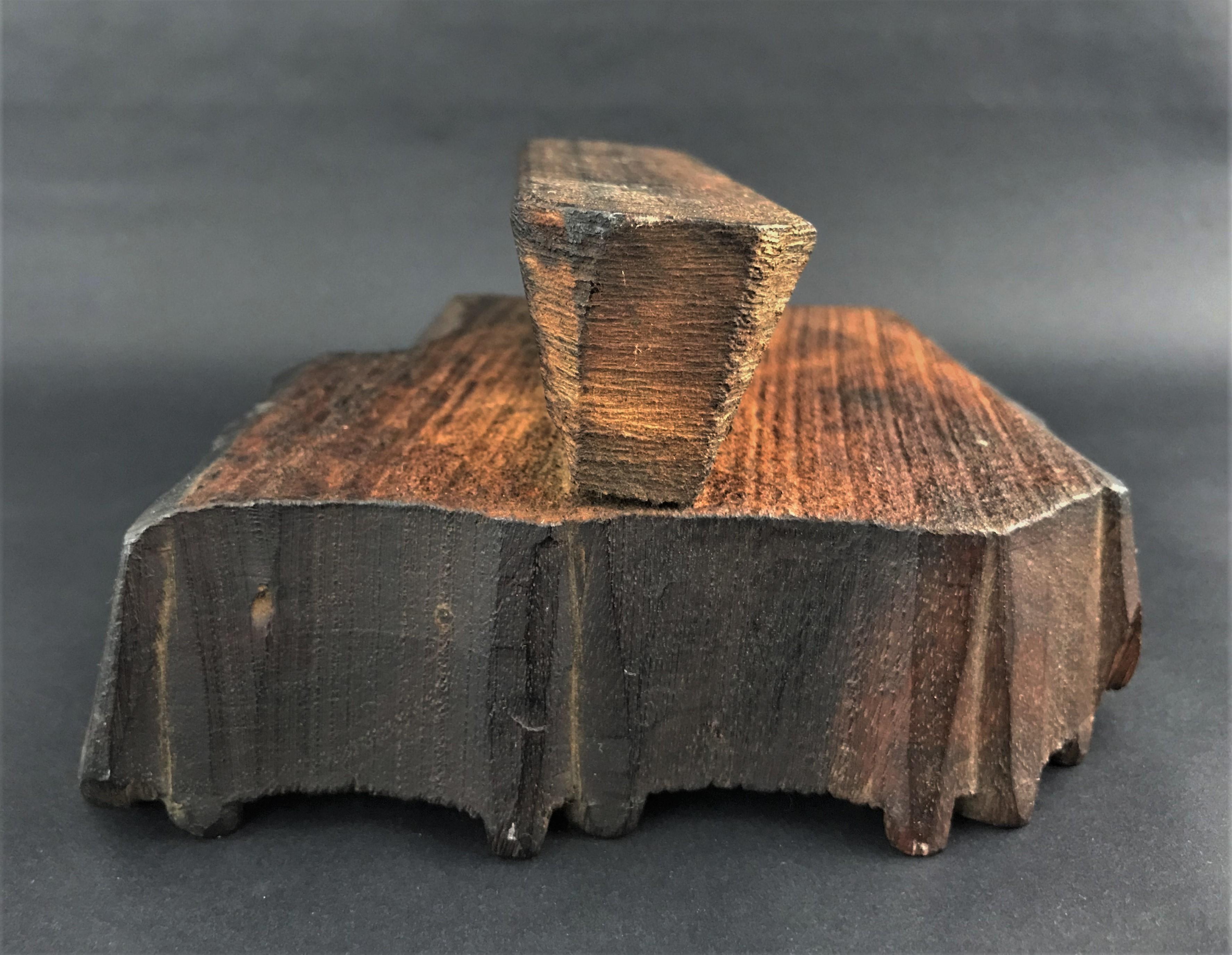 Sculpté à la main Buffer en bois pour imprimer des tissus, Inde, début du 20e siècle en vente