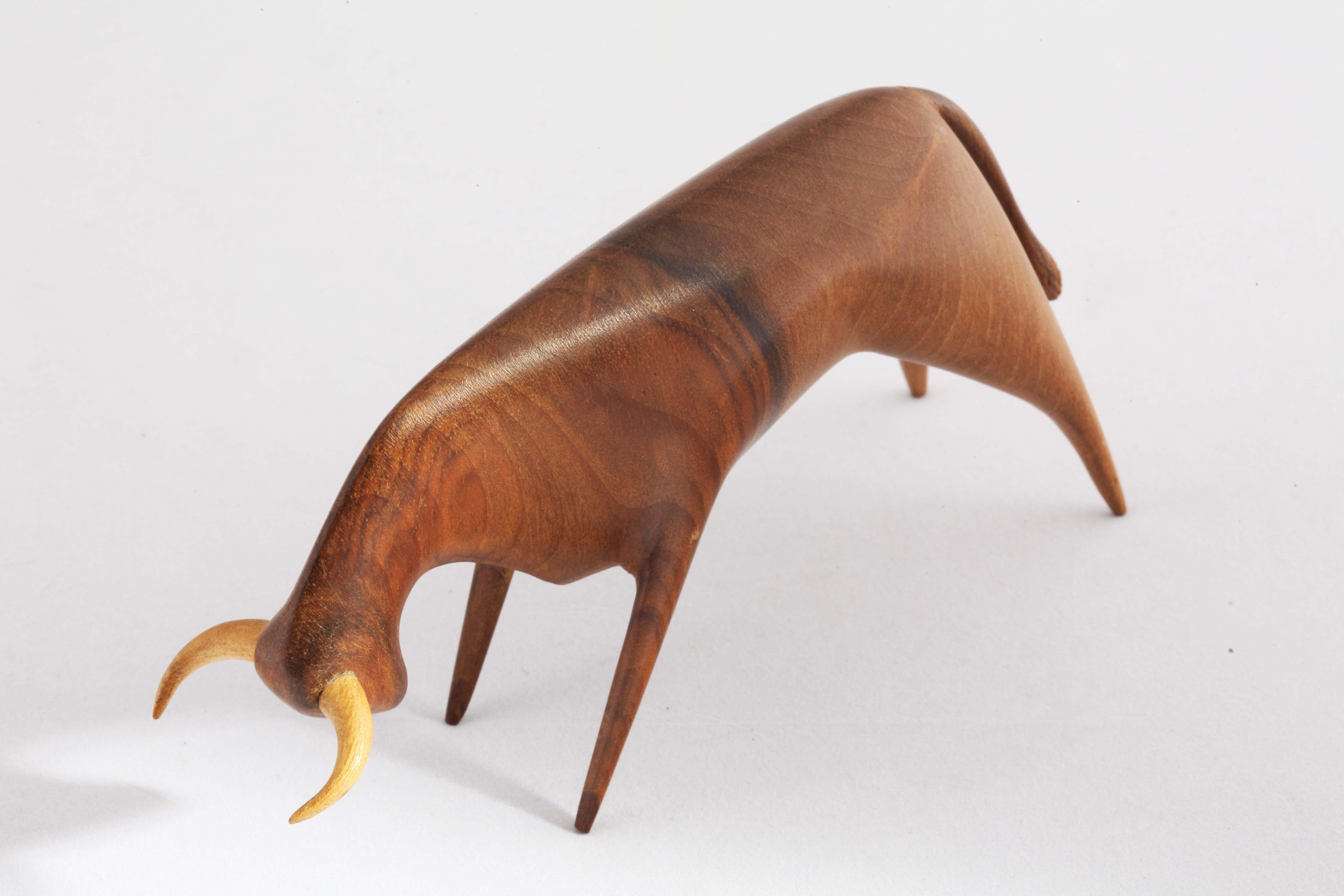 Wooden bull
Attributed Hagenauer
Vienna, 1950