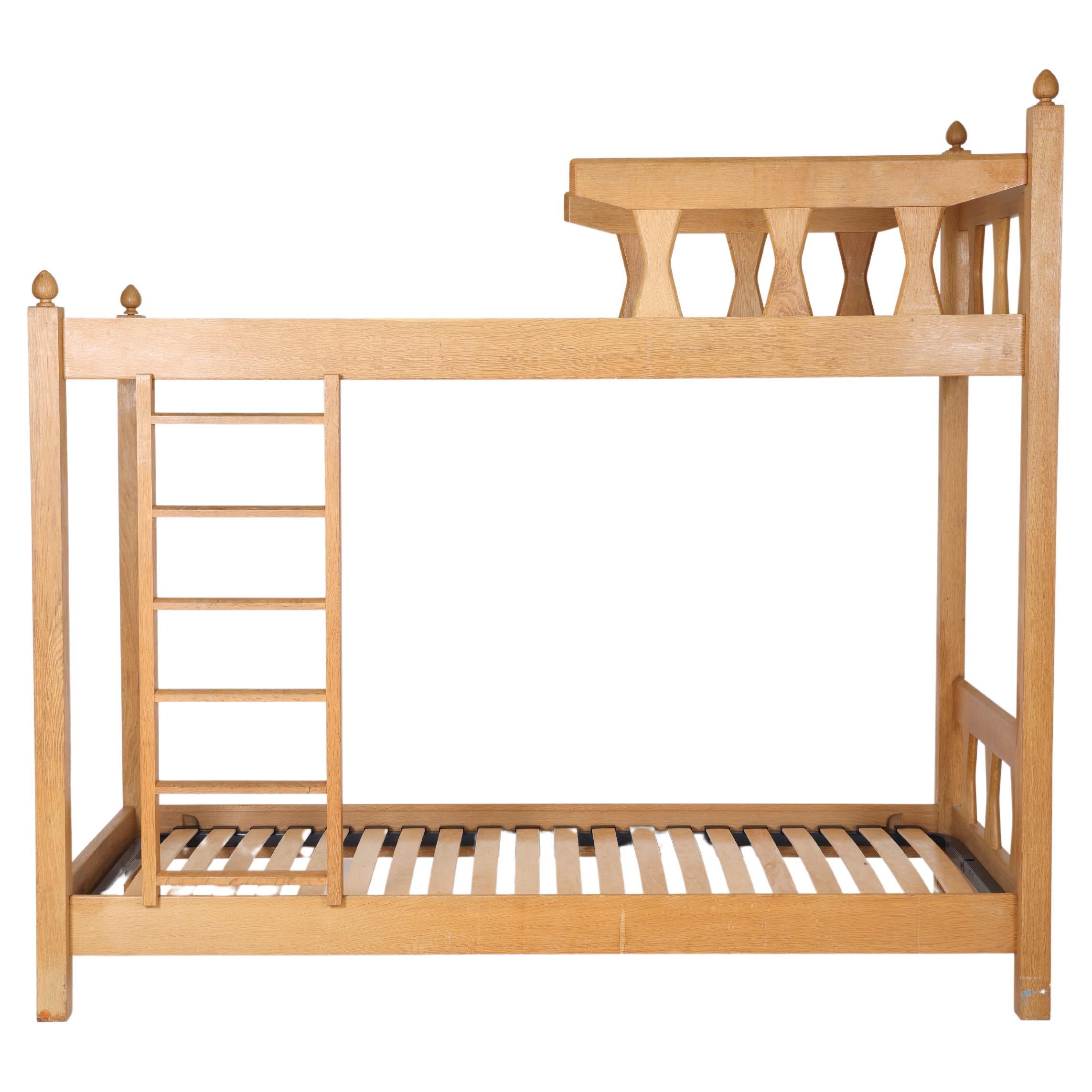 Solid wood bunk bed by Guillerme and Chambron for Votre Maison. Two single beds stacked in solid oak, with an open panel at the headboard and a movable ladder. Very good condition.
LP700/701.