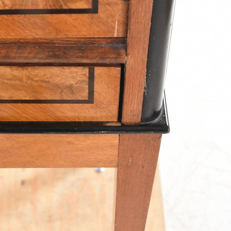 Vitrina de madera con decoración de marquetería Europeo en venta