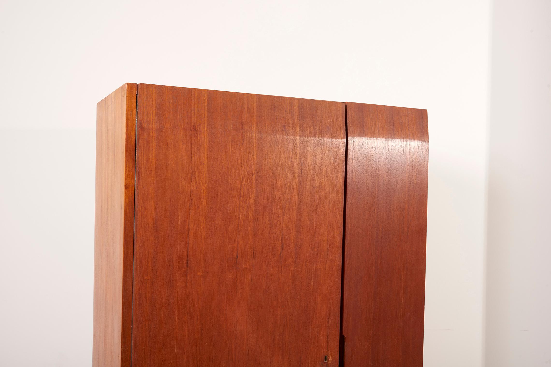 Wooden Cabinet, Italy, 1950s For Sale 7