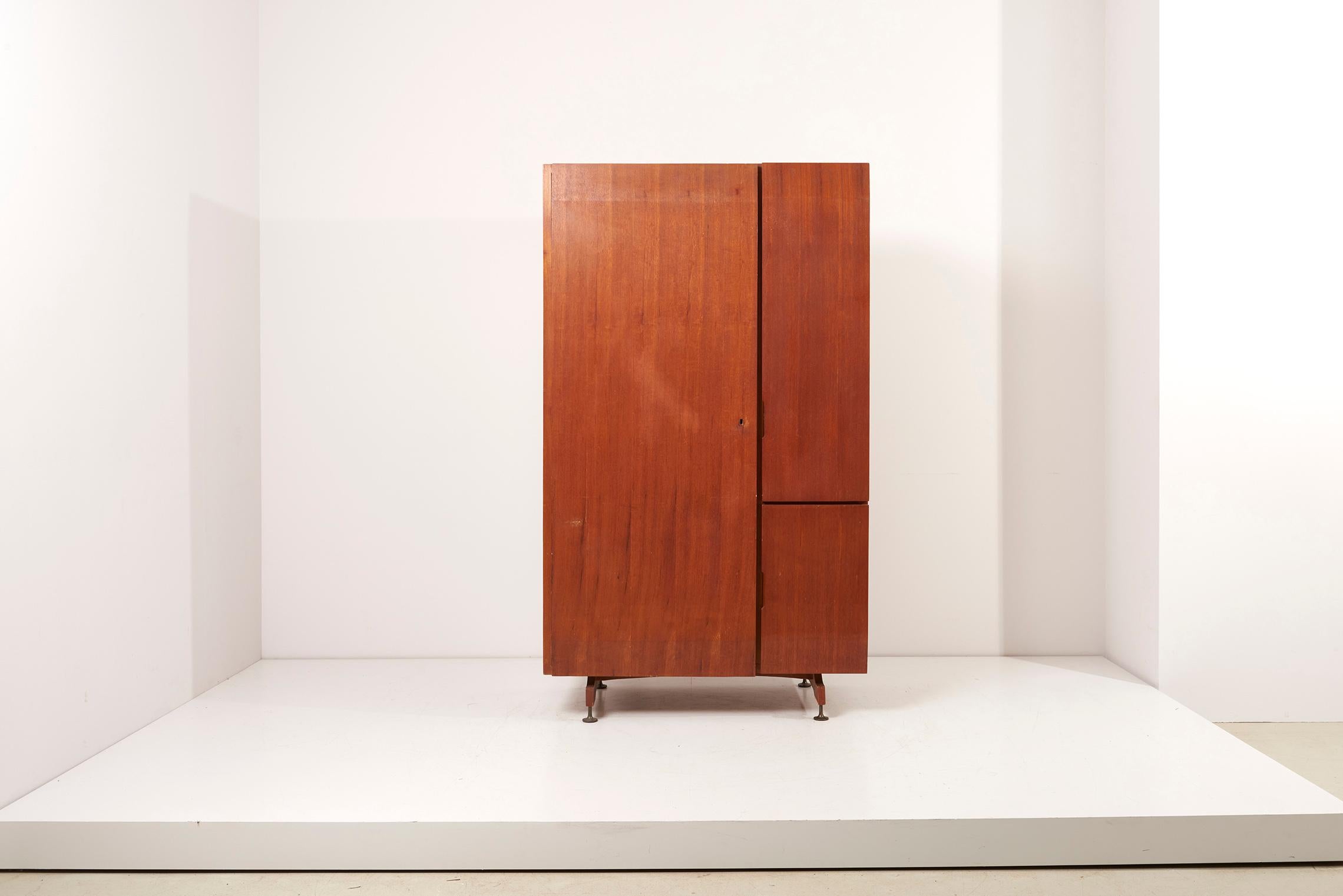 Mid-Century Modern Wooden Cabinet, Italy, 1950s For Sale