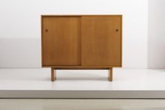 Armoire en bois à plusieurs tiroirs par James Wylie pour Widdicomb, États-Unis, années 1950