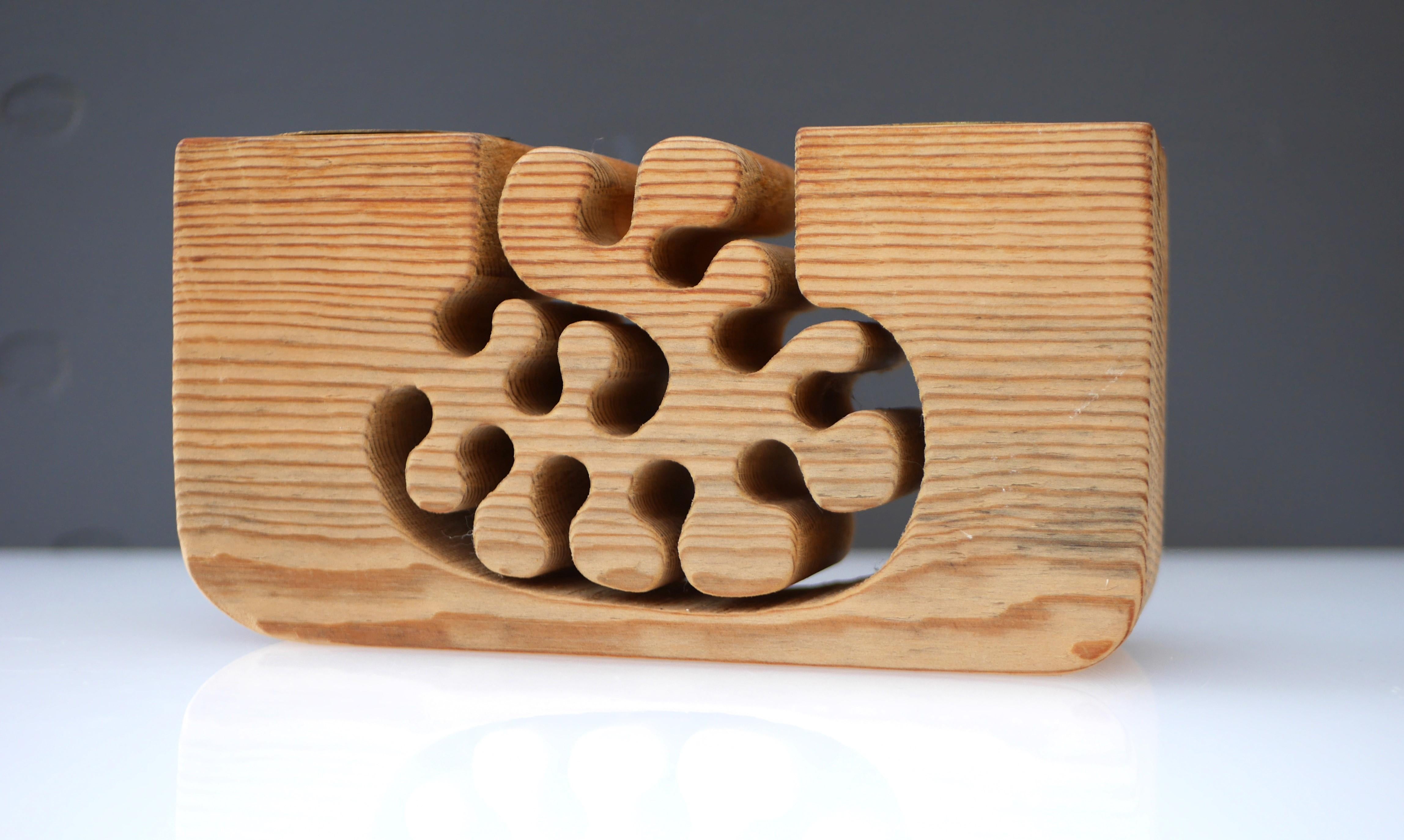 Wooden Candleholder by Gunnar Kanevad, Sweden with a fantastic oranic shape In Good Condition In Skarpnäck, SE