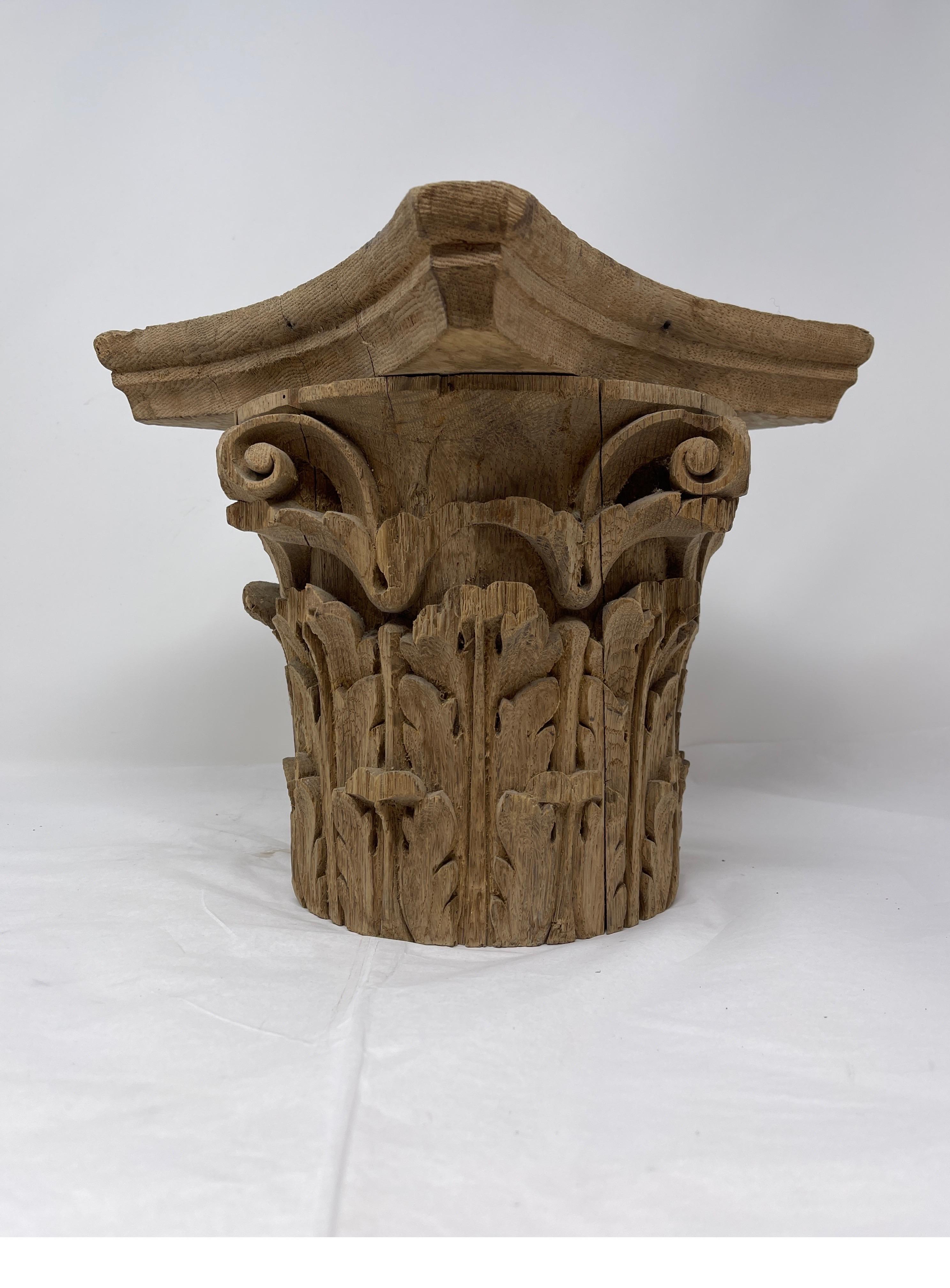 Wooden Capital In Good Condition In Houston, TX