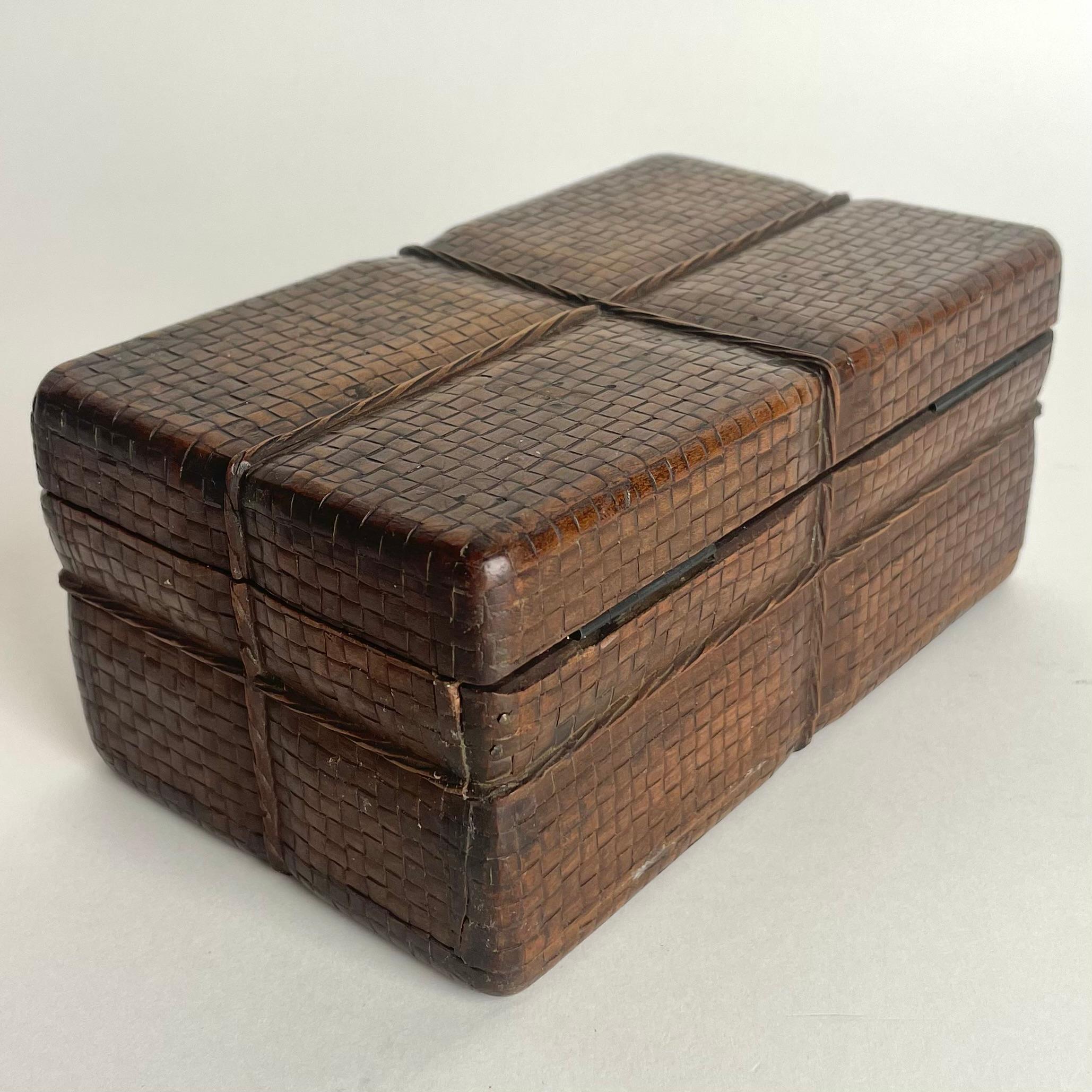 Wooden carved box in the shape of a rattan box with a string. Mid-19th Century For Sale 2