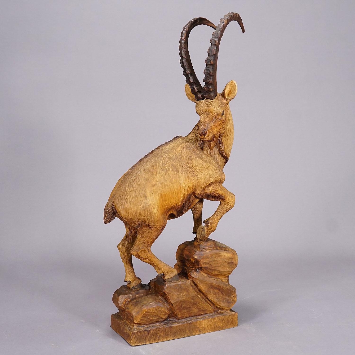 Esculturas de íbice y gamuza talladas en madera attr. a Rudolf Heissl jr. ca. 1960s Tallado en venta
