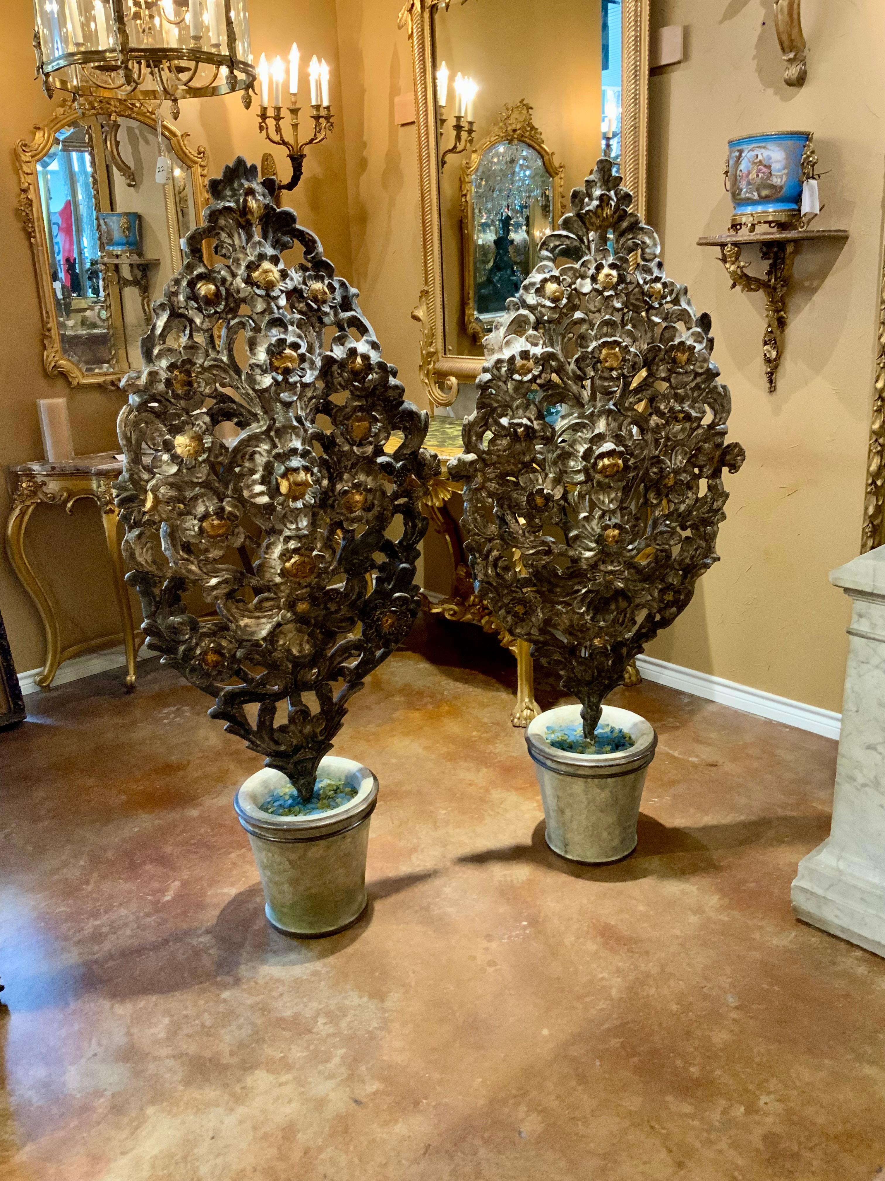 Italian Wooden carved pair of topiaries in silver and gold gilt For Sale