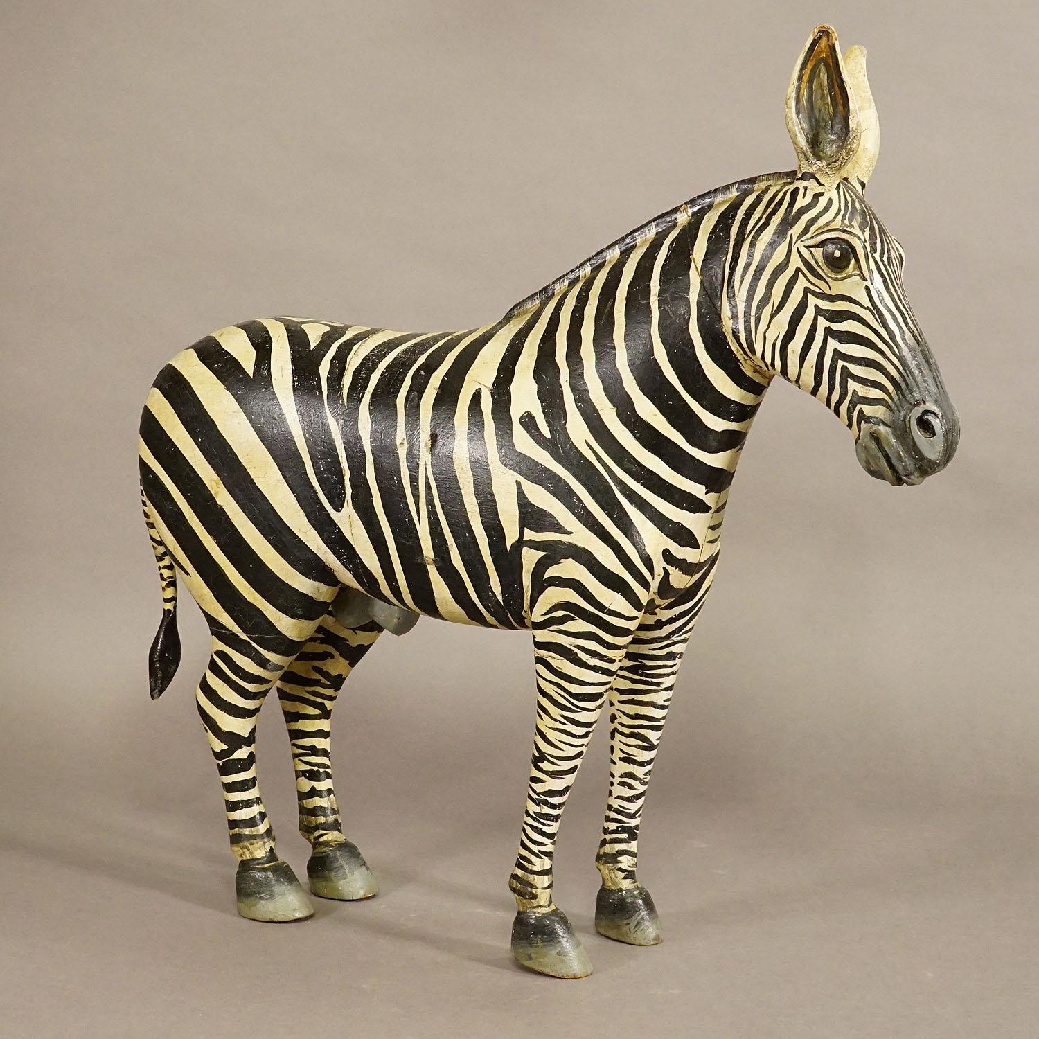 Wooden Carved Statue of a Zebra Hand Carved in Germany, circa 1930s In Good Condition In Berghuelen, DE