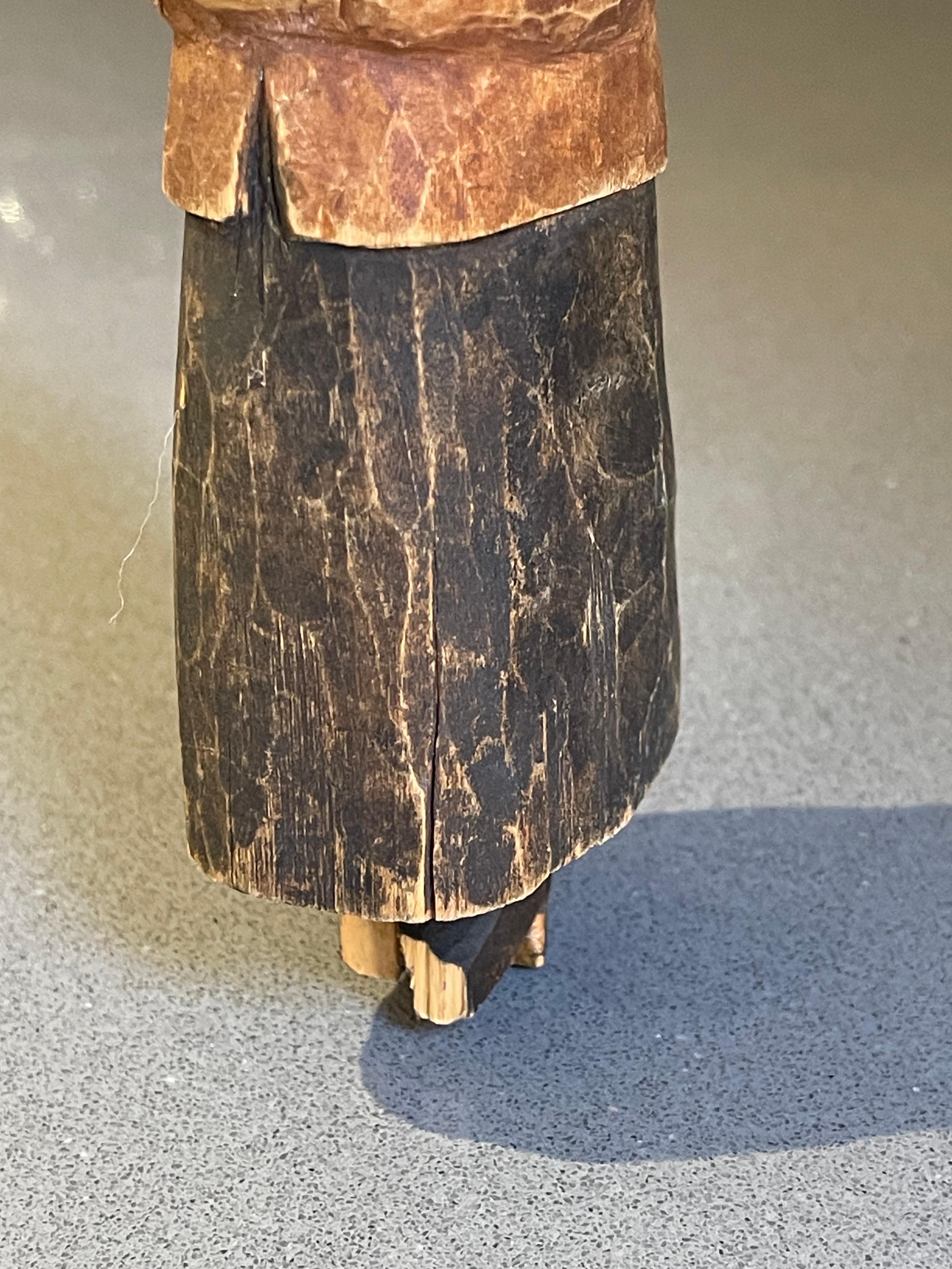 Wooden Carving Human Sculpture Rustic Dressed Antique Decorative Woman Figurine In Excellent Condition For Sale In Wembley, GB