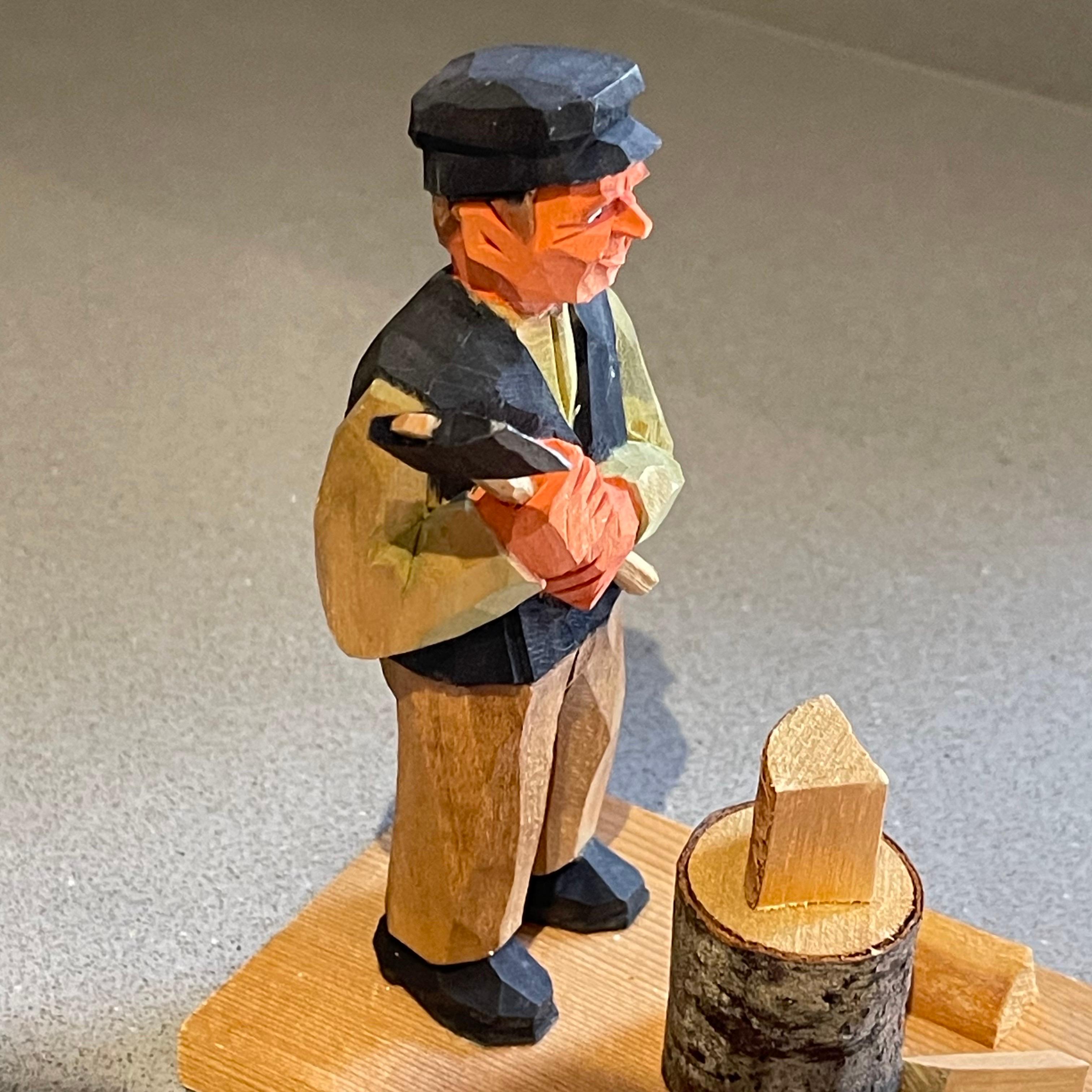 Talla de Madera Esculturas Humanas Figurilla Decorativa Antigua de un Hombre Rústico Tallado en venta