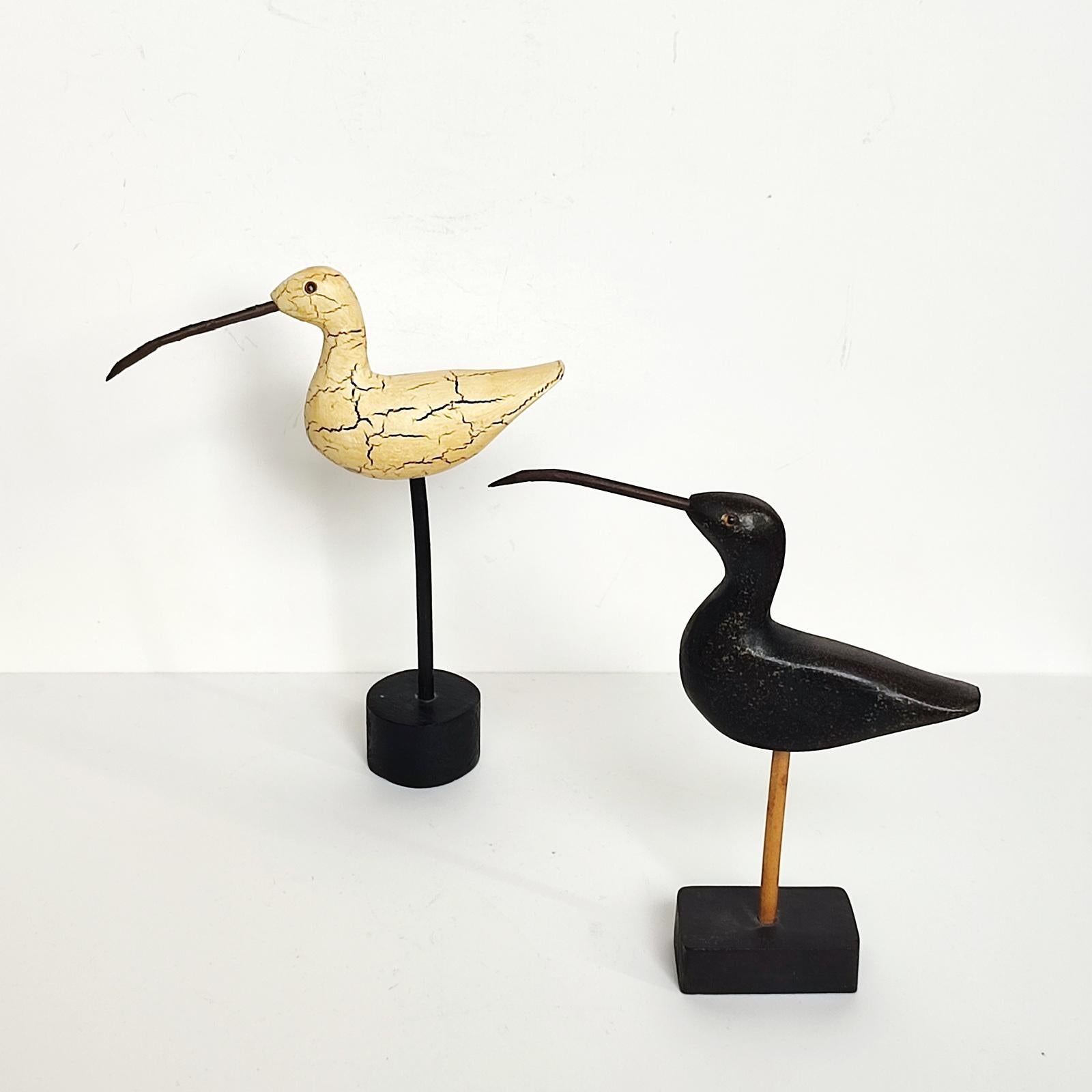 Hand-Carved Wooden Carving Set of Two Shorebirds Hand-crafted Figurines, Decorative Curlews For Sale
