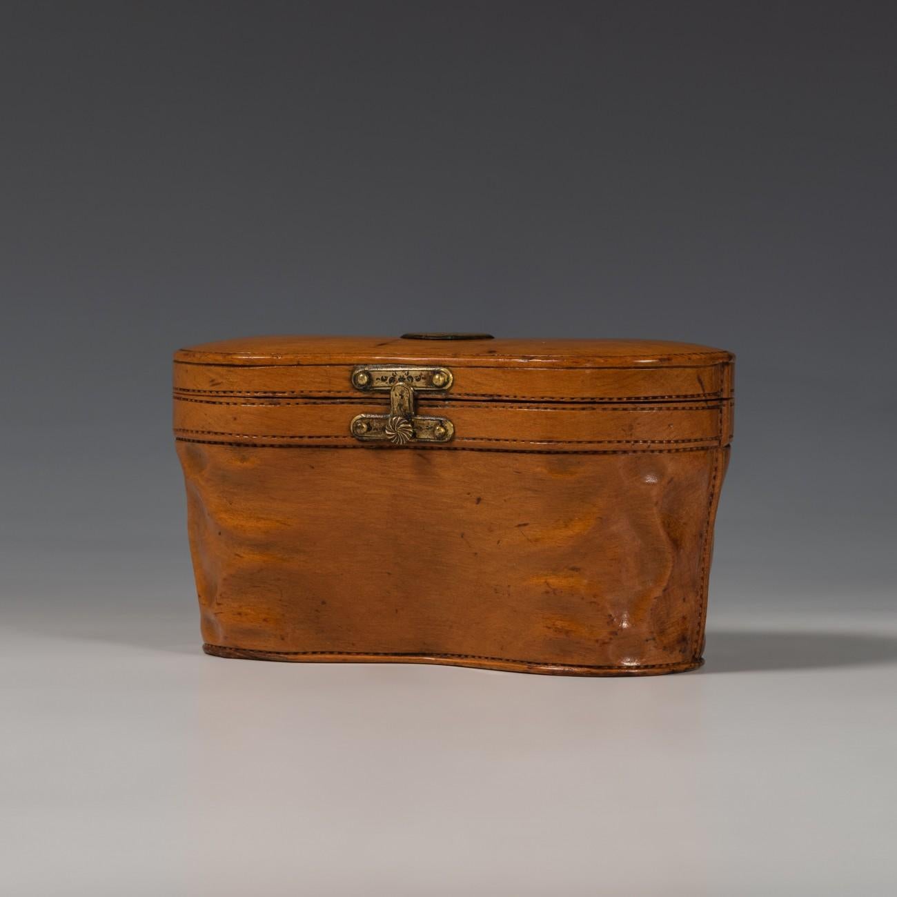Wooden Cased Inkwell Intricately Modelled as a Binocular Case, circa 1900 For Sale 3