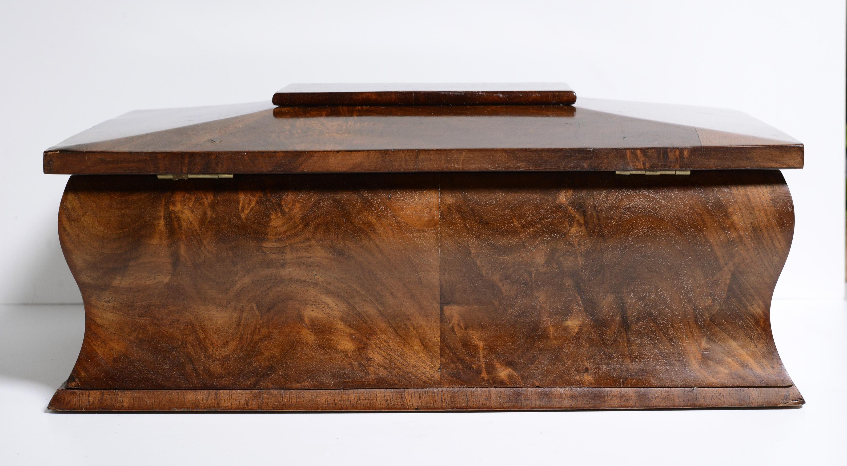 Wooden Casket Box with Mirror mid 19th century Flame Mahogany Biedermeier For Sale 2